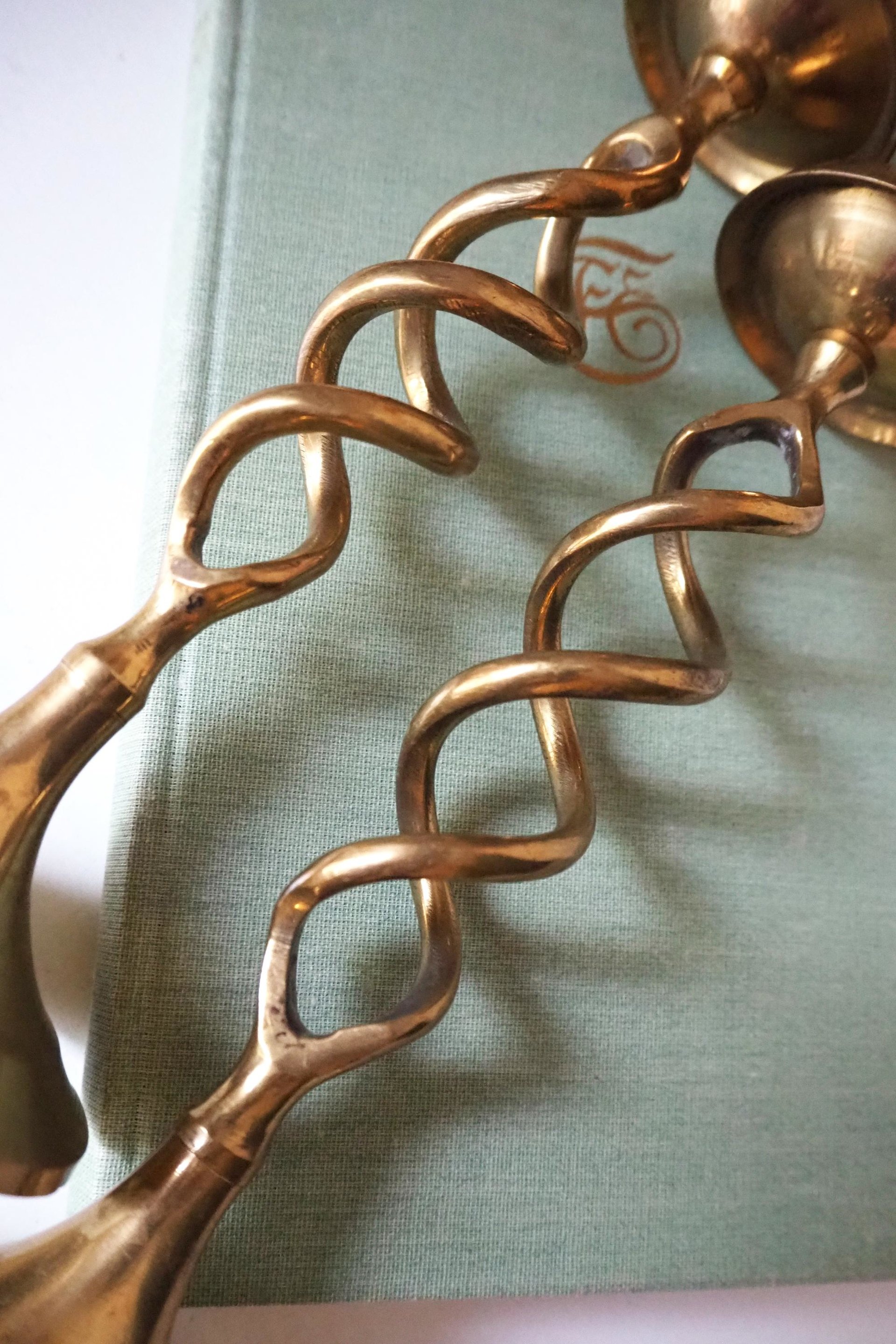 Set of two vintage candlestick holders | Brass candlestick holders | Barley twist brass candlestick holders | Twisted candlestick holders