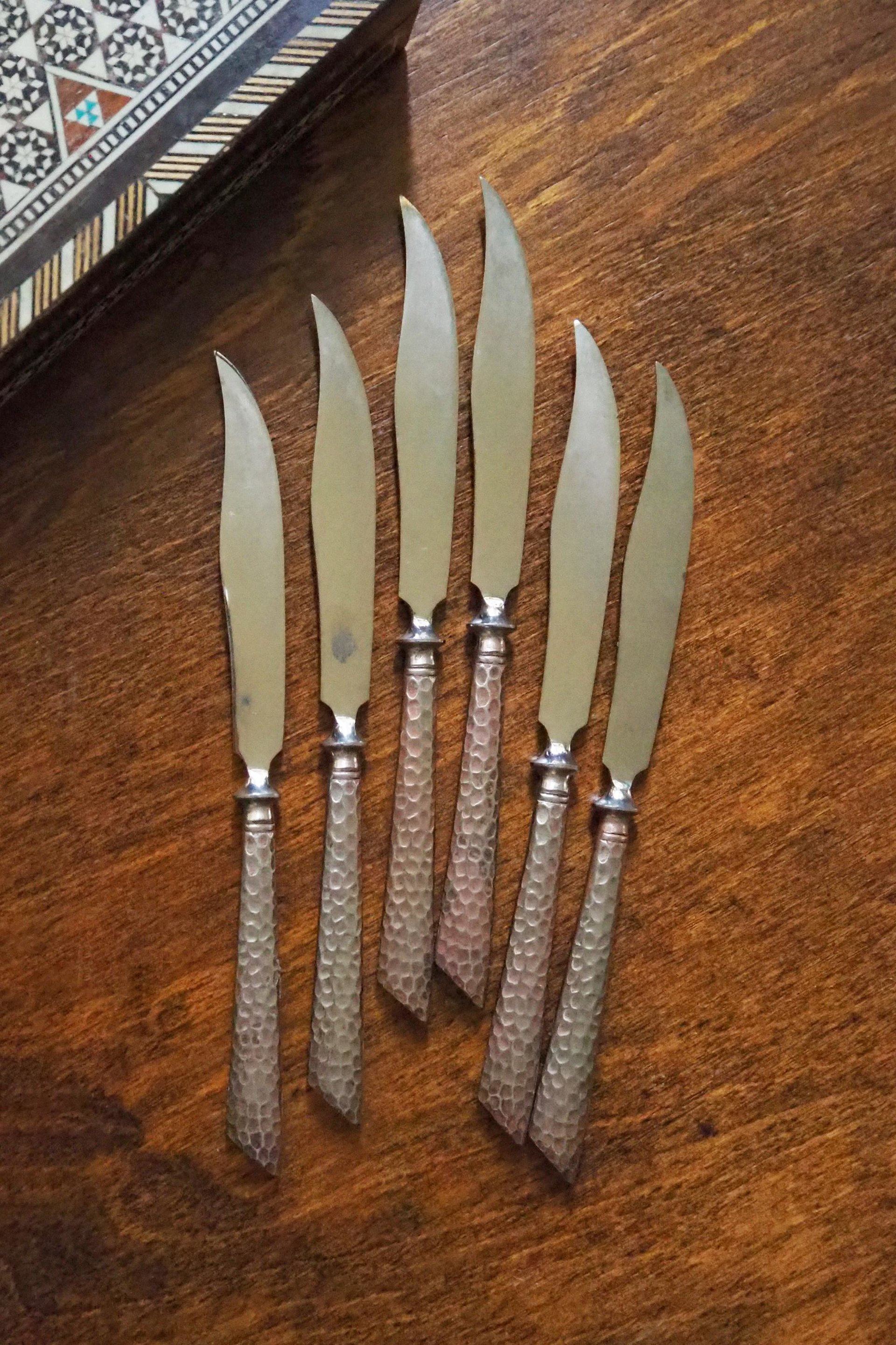 Set of six vintage fruit knives | Vintage fruit knives | Midcentury fruit knives | Silver plated fruit knives