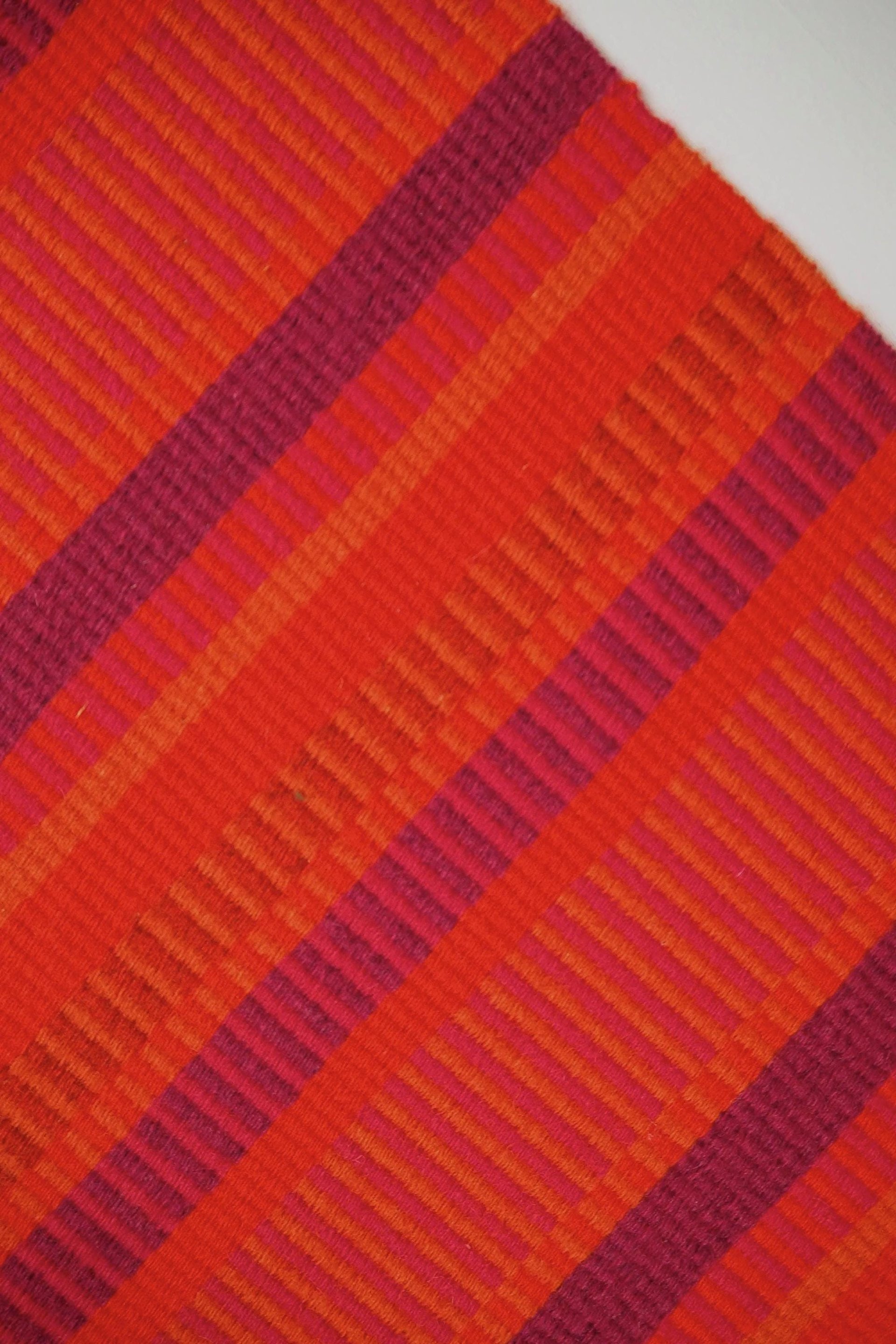 Vintage wall hanging | Large wall hanging | Scandinavian woven textile | Red wall hanging | Scandinavian wall hanging | Vintage wall rug
