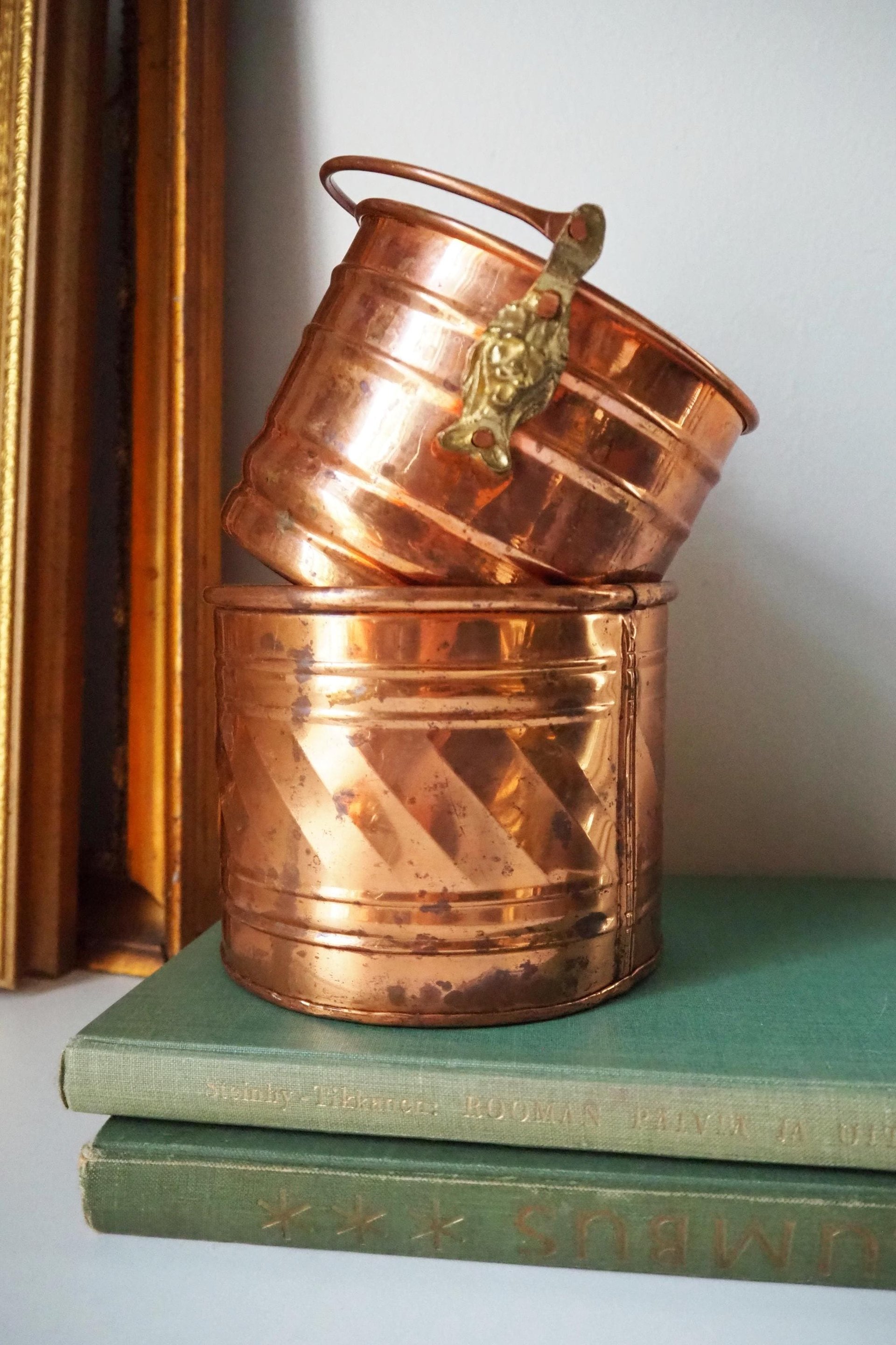 Set of two vintage copper planters | Mismatched copper planters | Round copper planters | Simple copper planters