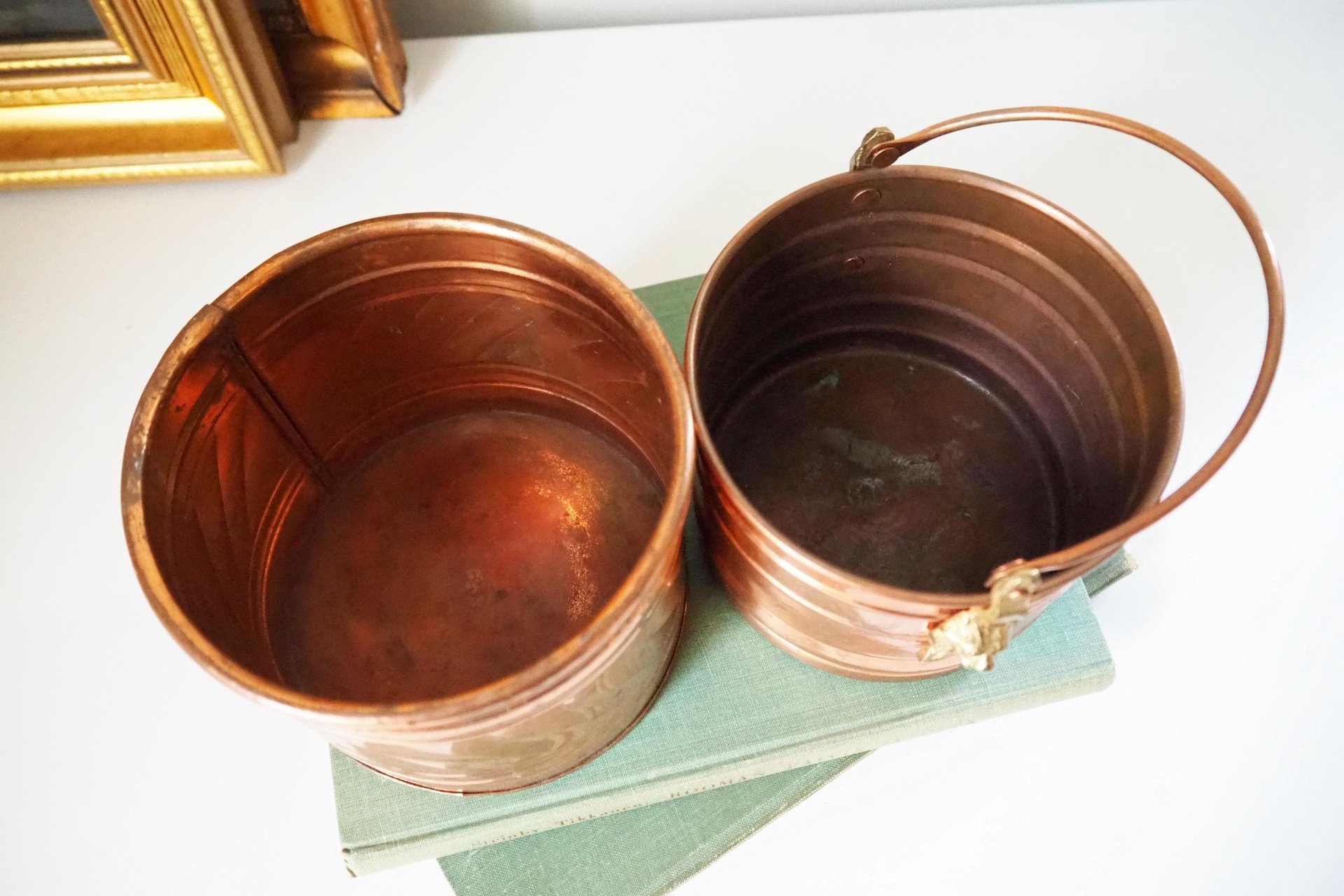 Set of two vintage copper planters | Mismatched copper planters | Round copper planters | Simple copper planters