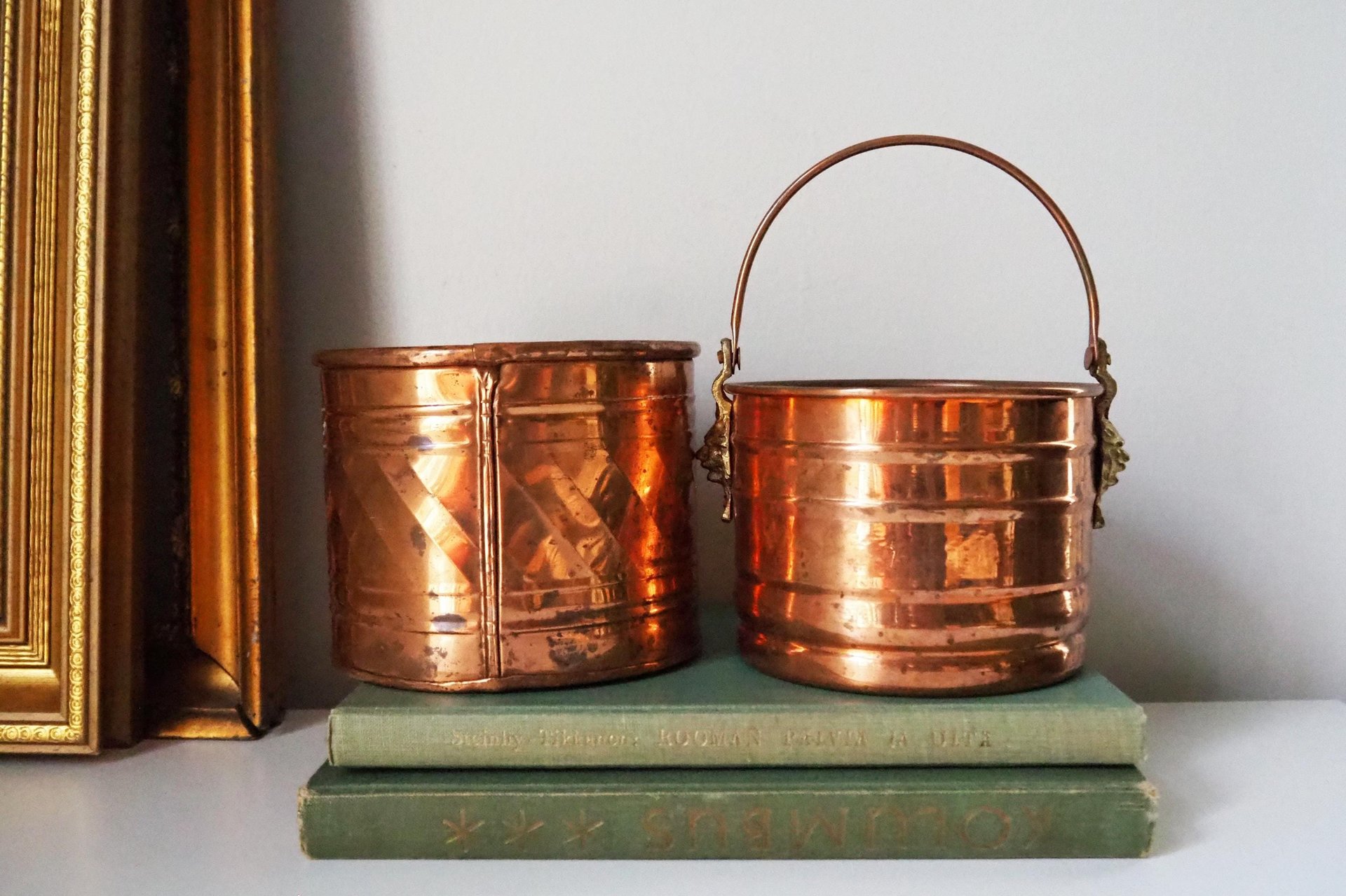 Set of two vintage copper planters | Mismatched copper planters | Round copper planters | Simple copper planters