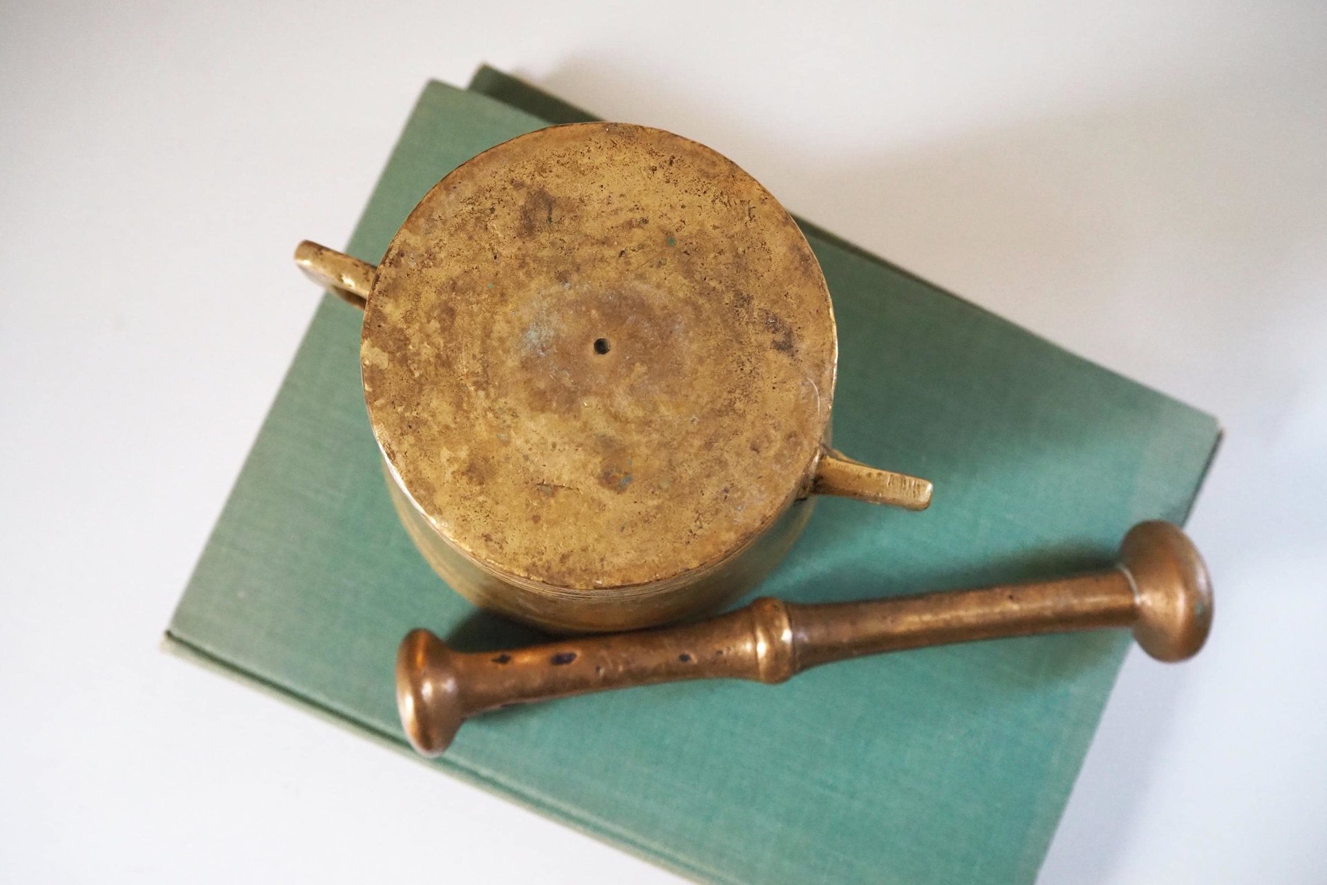 Vintage brass mortar and pestle | Heavy brass mortar | Vintage brass mortar | Large brass mortar set | Antique mortar set