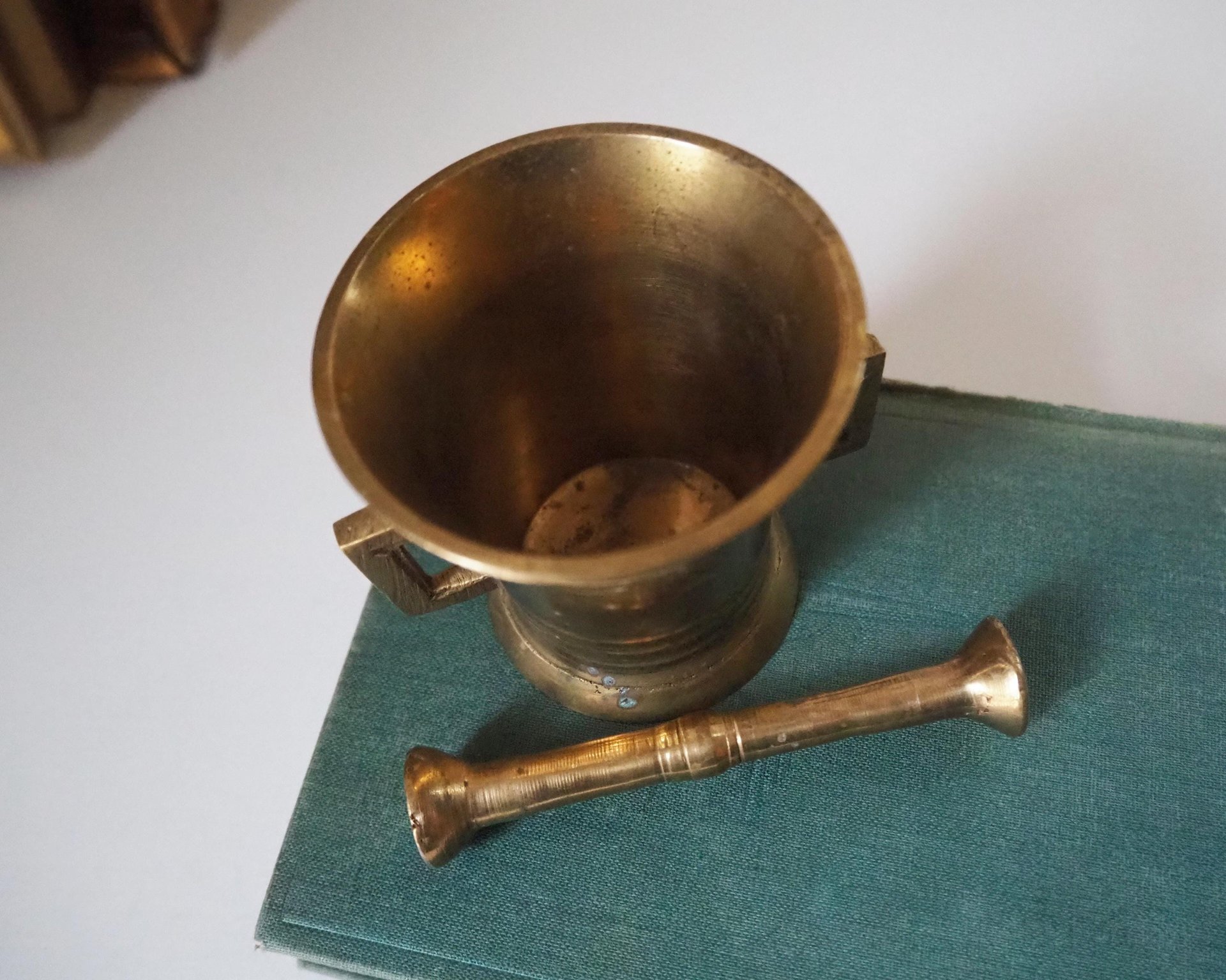 Vintage brass mortar and pestle | Vintage brass mortar | Small brass mortar