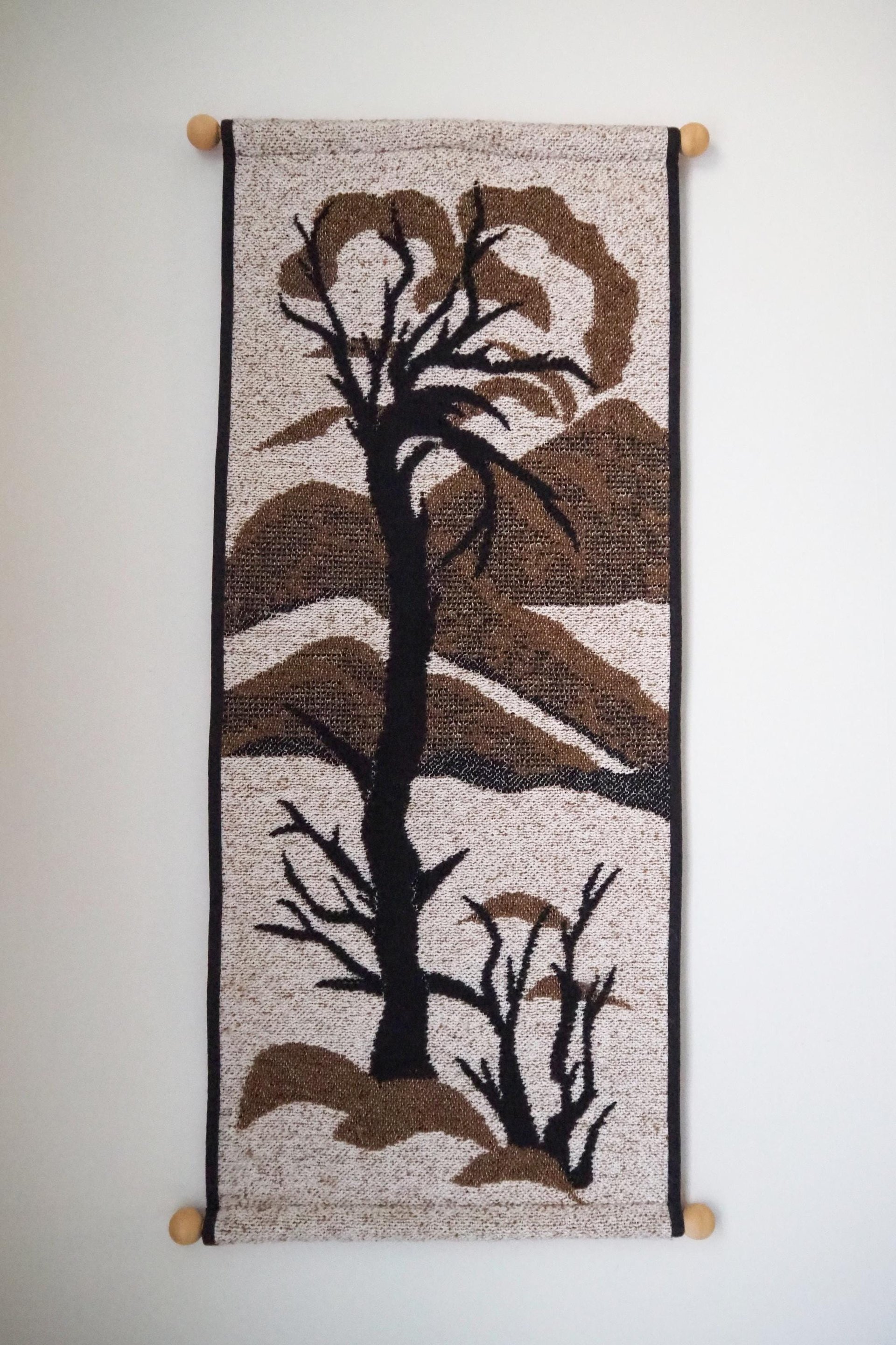 Vintage wall hanging | Long wall hanging | Vintage nature wall hanging | Scandinavian woven textile | Made in Finland
