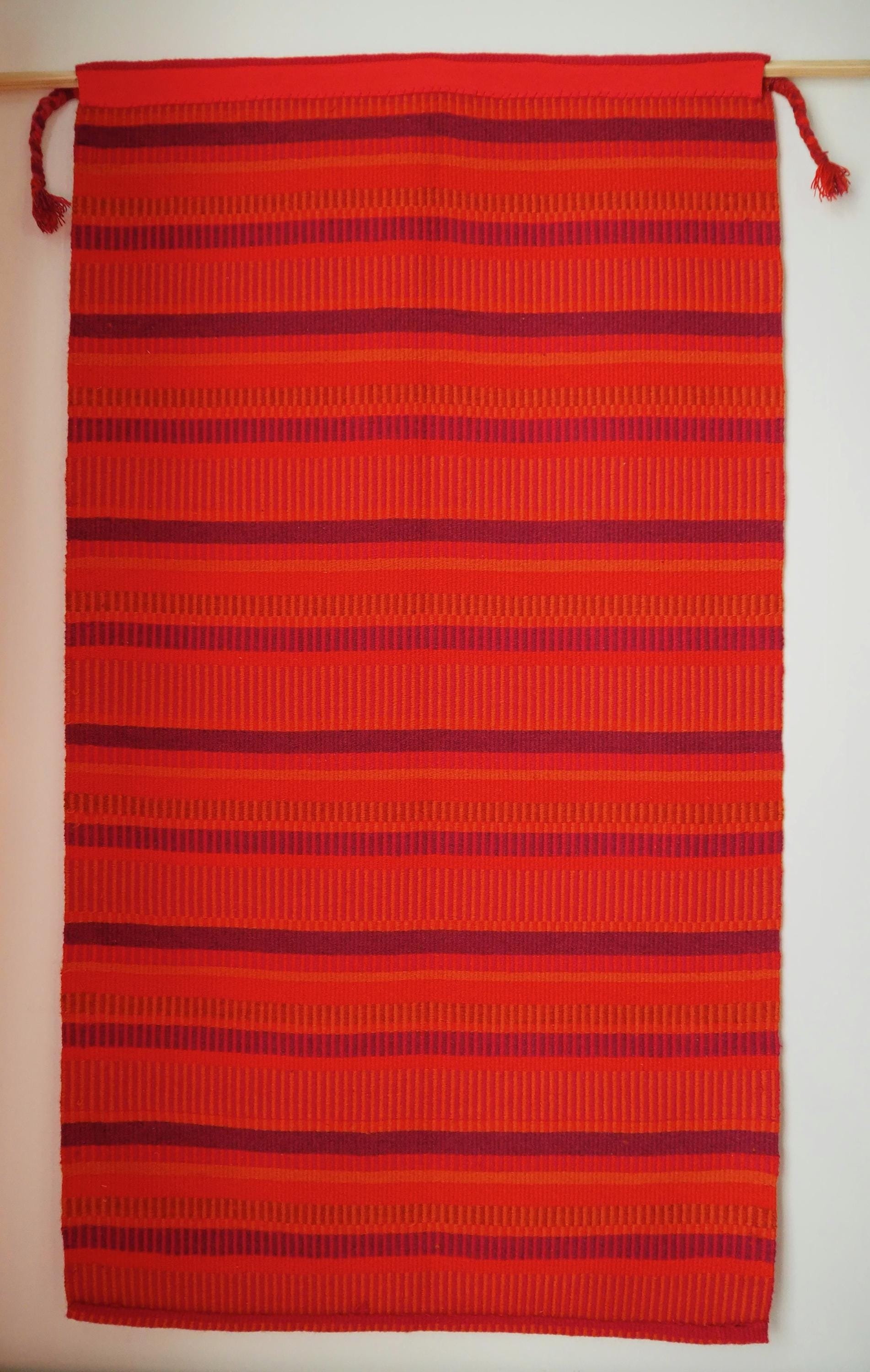 Vintage wall hanging | Large wall hanging | Scandinavian woven textile | Red wall hanging | Scandinavian wall hanging | Vintage wall rug