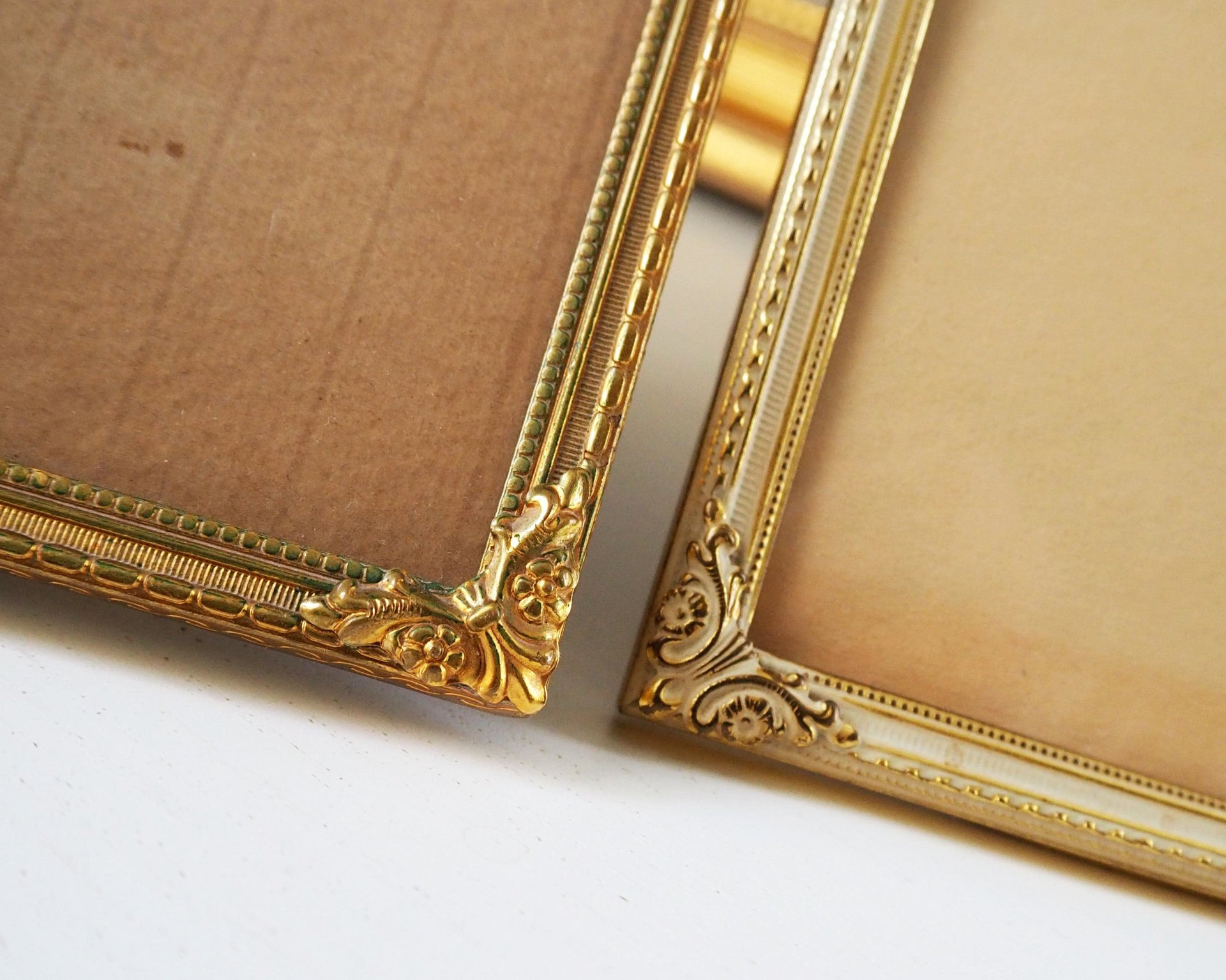 Set of two vintage photo frames | Vintage brass frames | Mismatched vintage frames | Vintage brass frame set 18x24 cm | Vintage brass frames