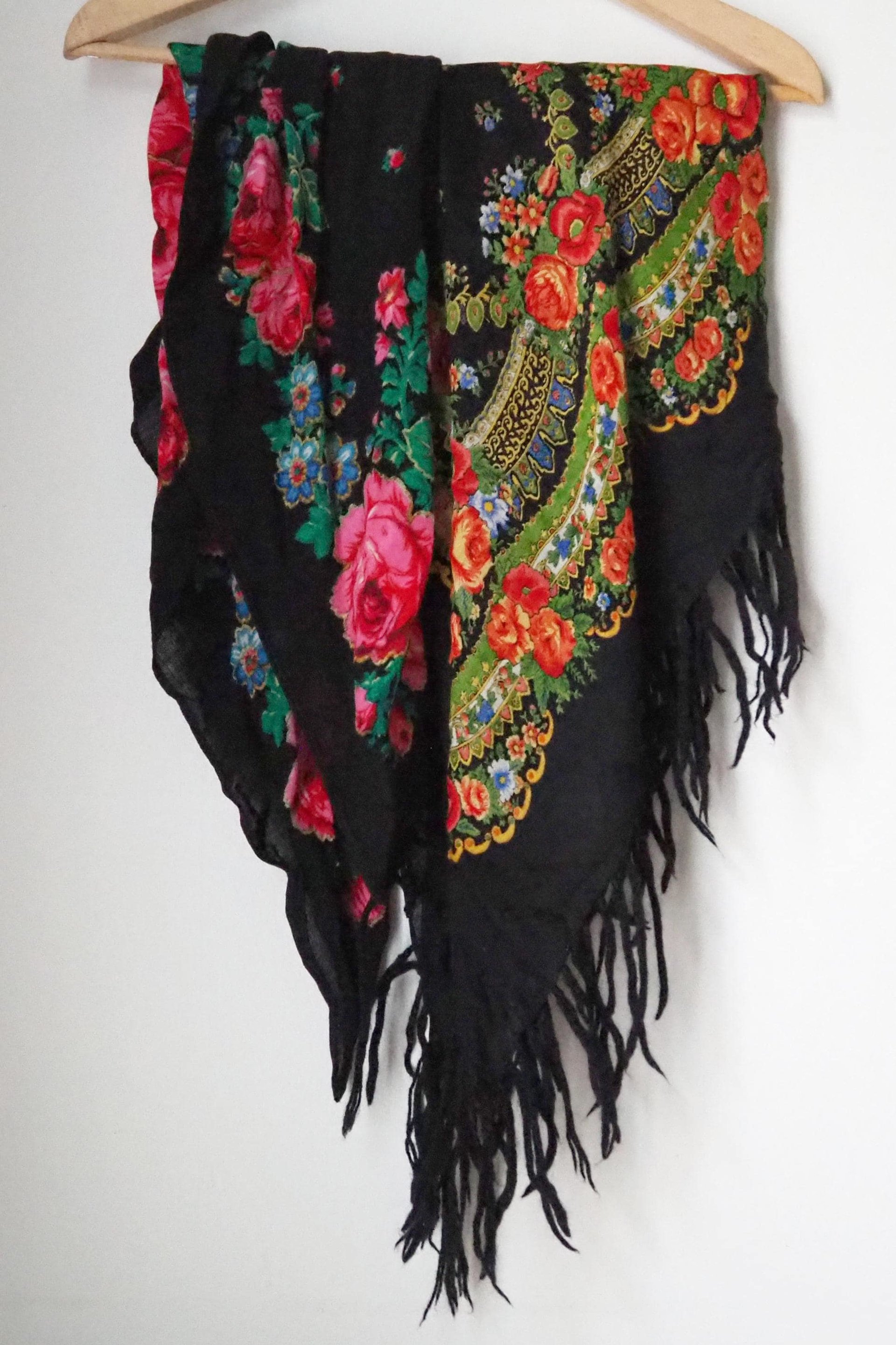 Vintage floral scarves | Floral scarf with a fringe | Vintage wool scarf | Vintage wool shawl | Vintage floral scarf