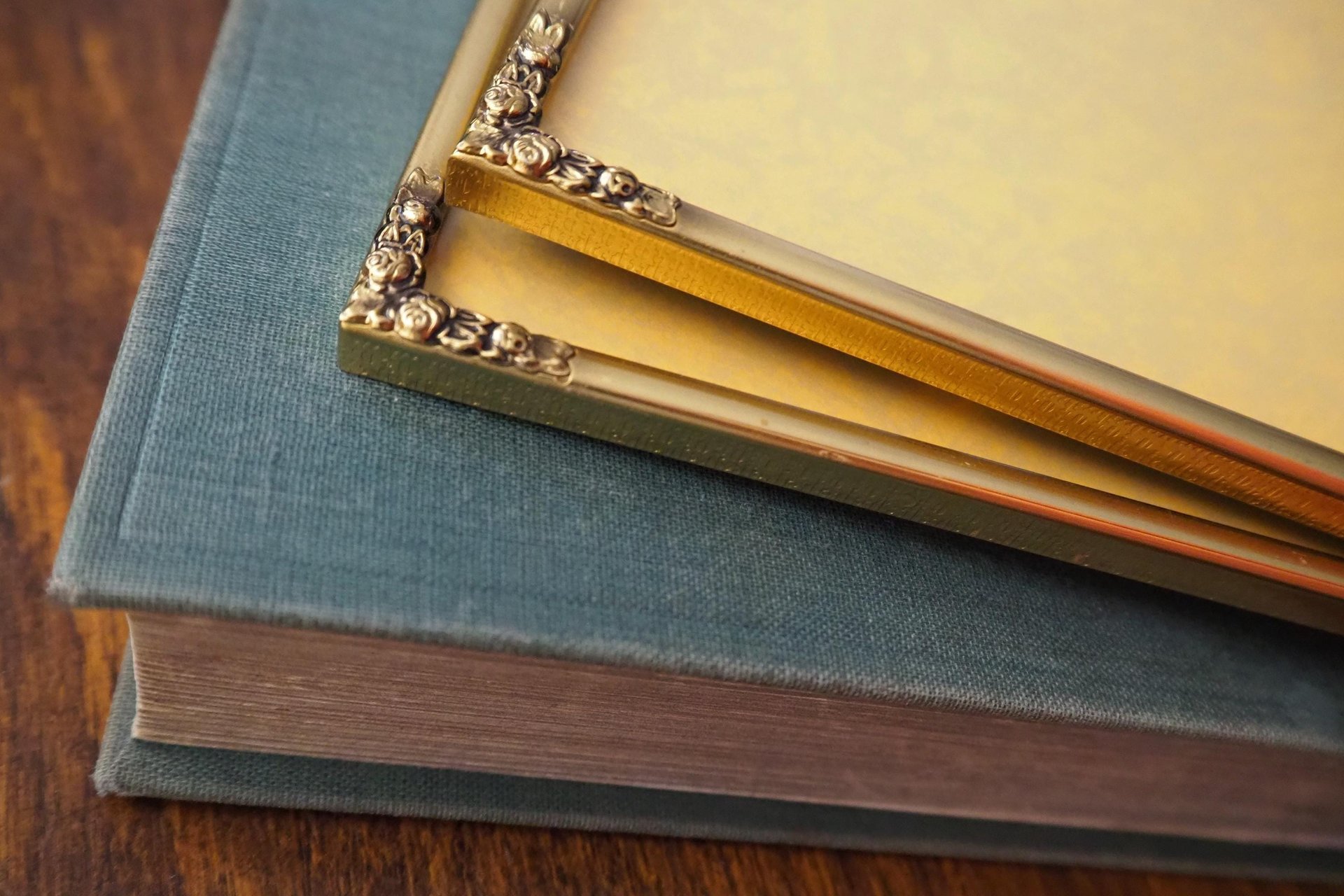 Set of two vintage photo frames | Vintage brass frames | Matching vintage frames | Vintage brass frame set | Vintage Jyden frames