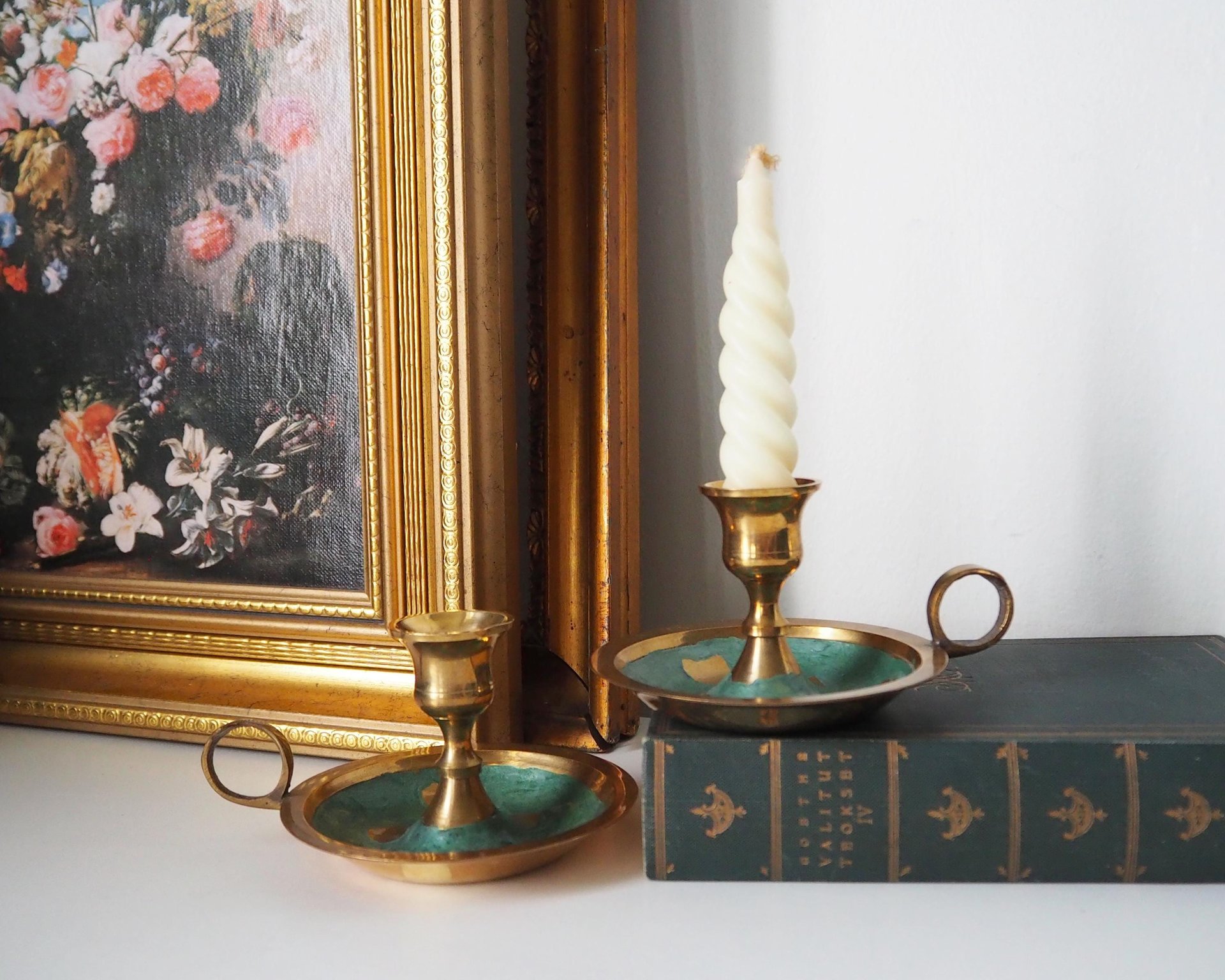 Set of two vintage chamber candlestick holders | Chamber candlestick holders | Vintage brass candleholders | Enamelled brass candle holders