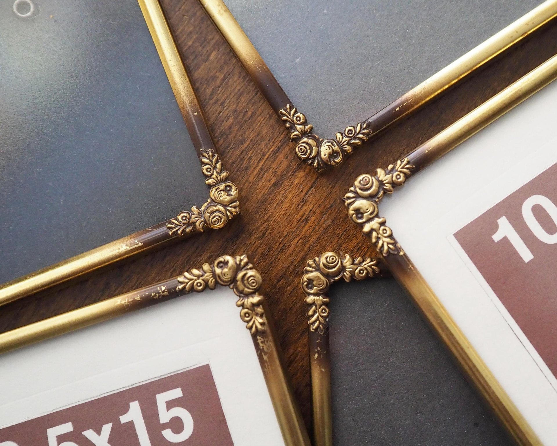 Set of five vintage photo frames | Set of five floral vintage frames | Vintage brass picture frames | Vintage brass frame set