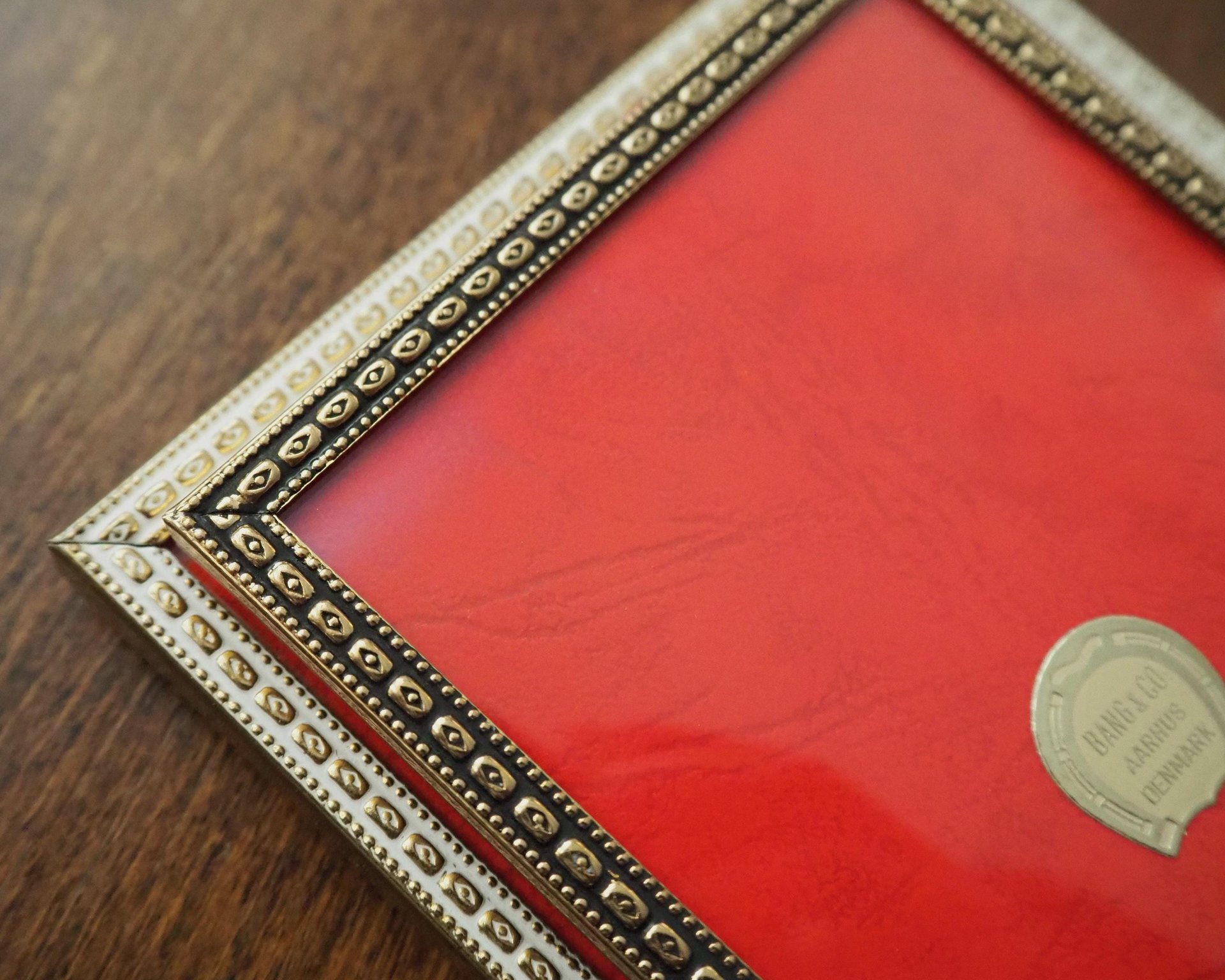 Vintage photo frames | Set of two vintage photo frames | Brass picture frames | Mismatched vintage frames | Made in Denmark