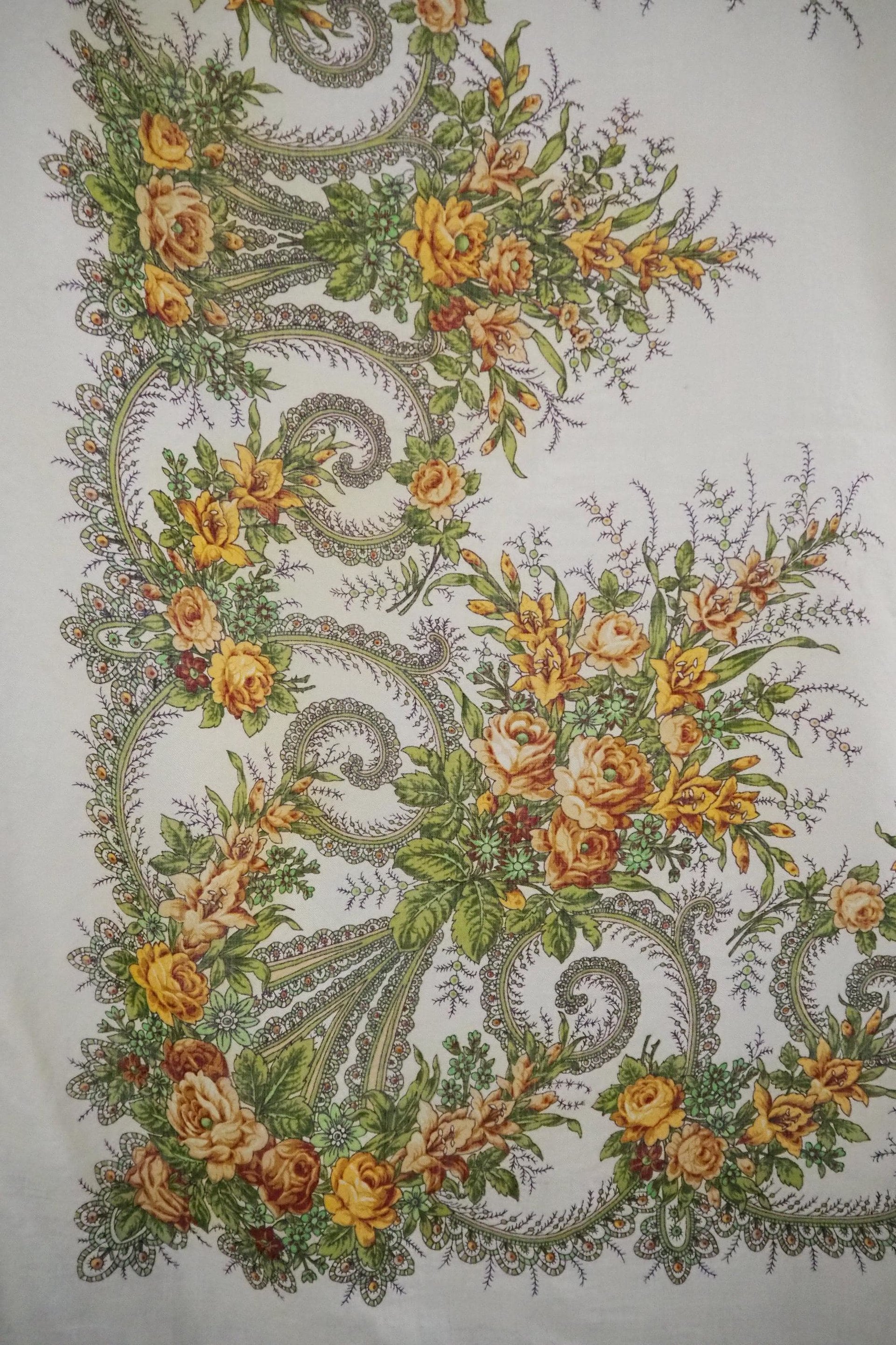 Vintage floral scarf | Large vintage wool scarf | Floral shawl with fringe | Vintage wool shawl | Retro floral scarf | Slavic floral scarf