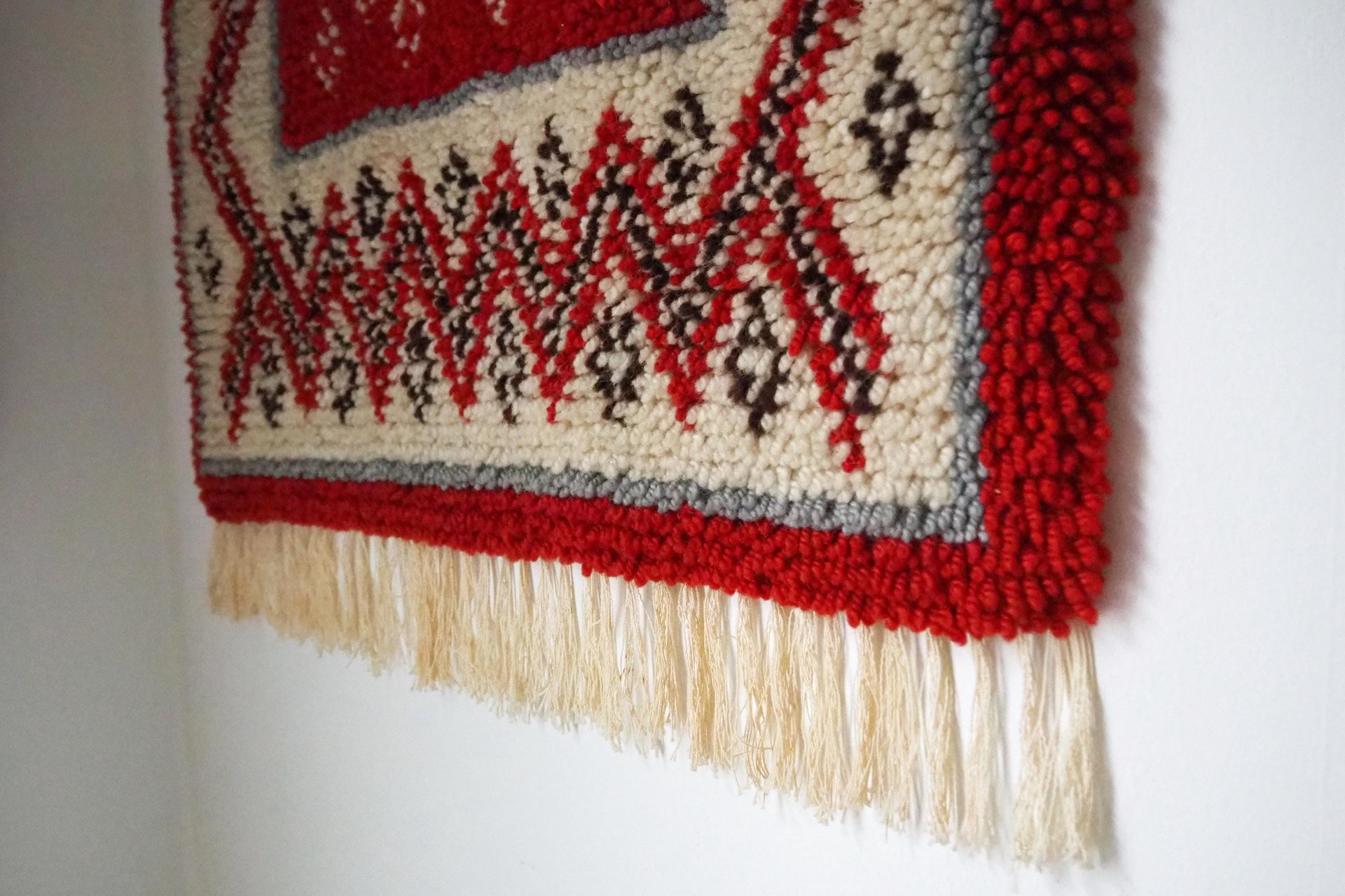 Vintage Rya wall hanging | Scandinavian Rya rug | Woollen vintage wall hanging | Vintage Rya rug | Traditional Scandinavian wall hanging