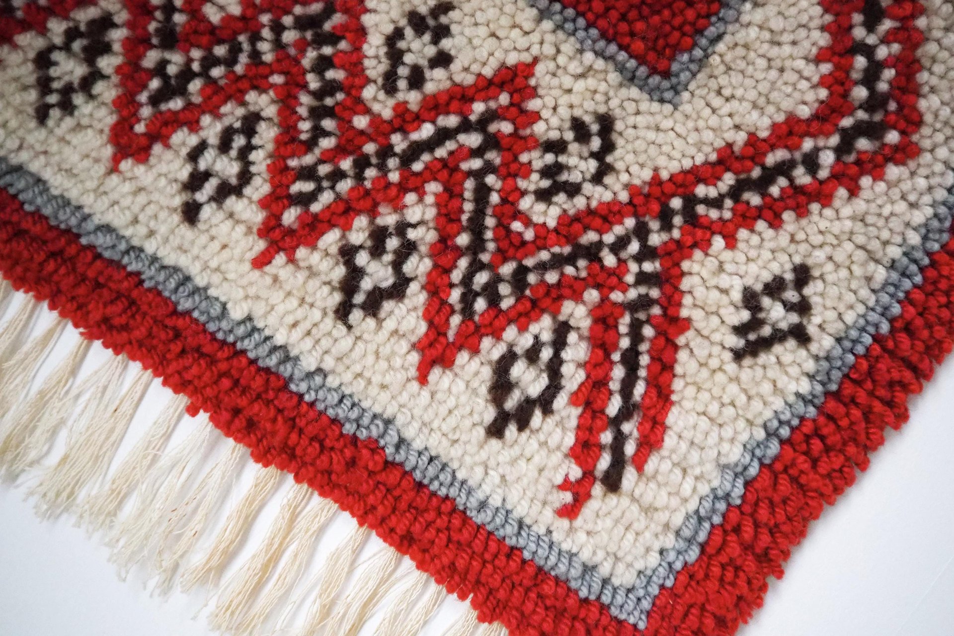 Vintage Rya wall hanging | Scandinavian Rya rug | Woollen vintage wall hanging | Vintage Rya rug | Traditional Scandinavian wall hanging