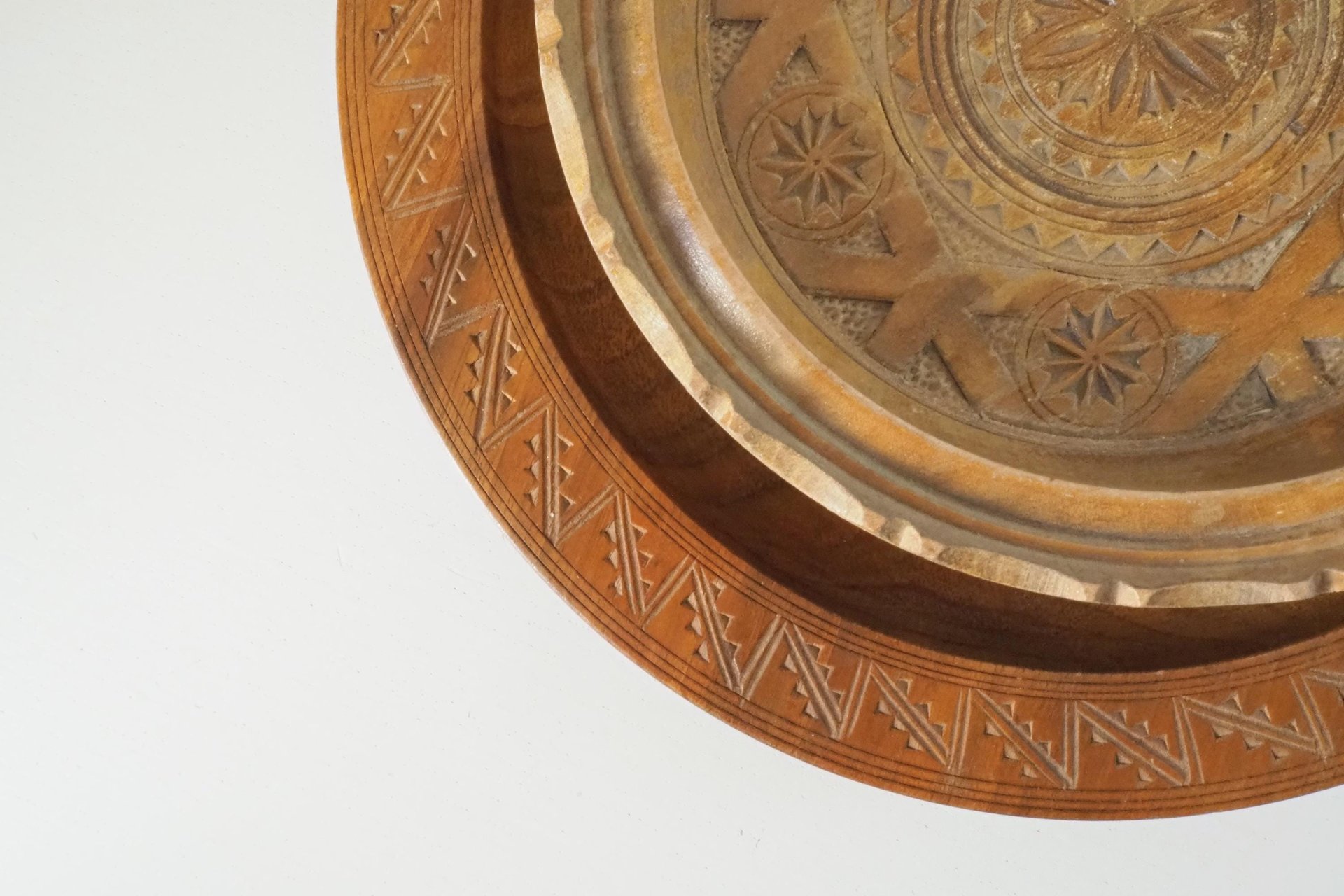 Vintage wooden bowls | Hand carved wooden plates | Ornamented wooden bowls | Handmade vintage wood bowls | Vintage wood bowls