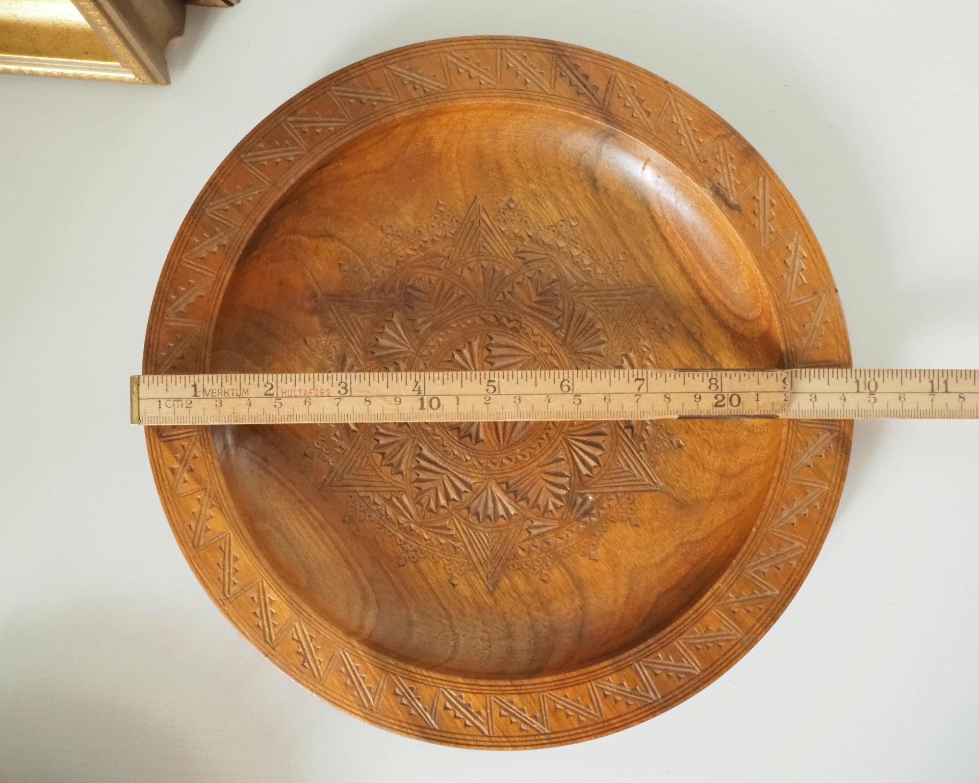 Vintage wooden bowls | Hand carved wooden plates | Ornamented wooden bowls | Handmade vintage wood bowls | Vintage wood bowls