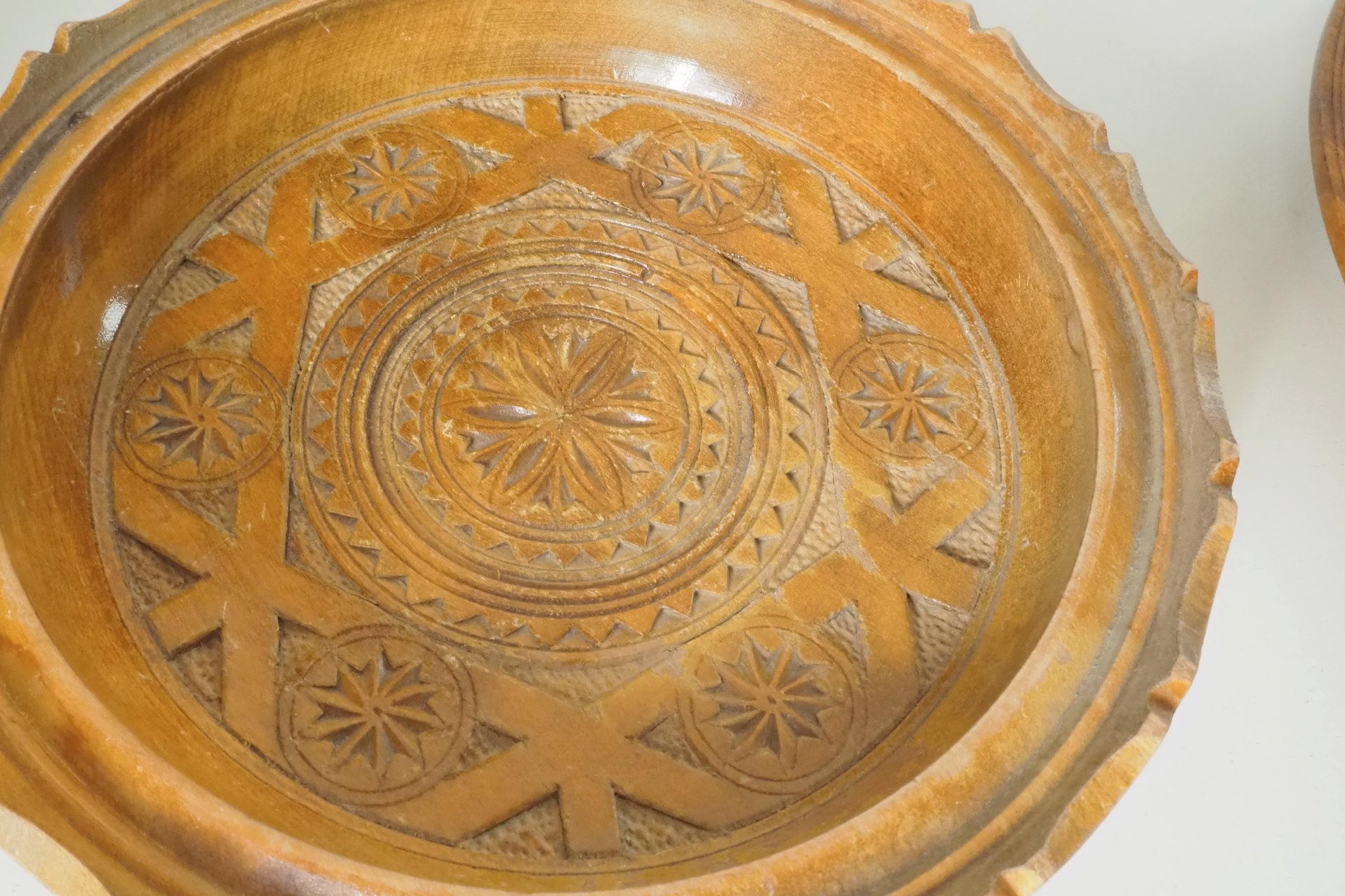 Vintage wooden bowls | Hand carved wooden plates | Ornamented wooden bowls | Handmade vintage wood bowls | Vintage wood bowls