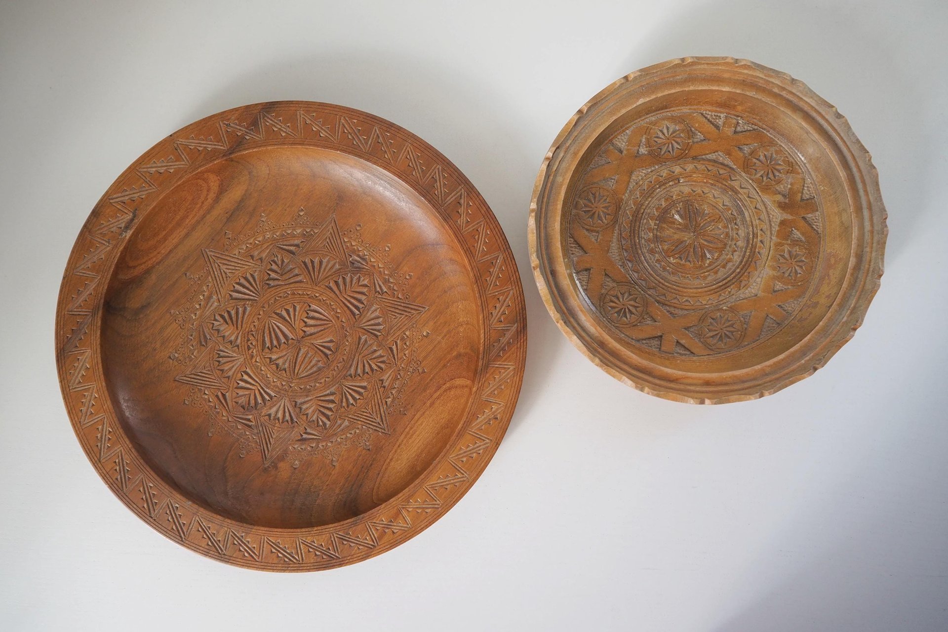 Vintage wooden bowls | Hand carved wooden plates | Ornamented wooden bowls | Handmade vintage wood bowls | Vintage wood bowls