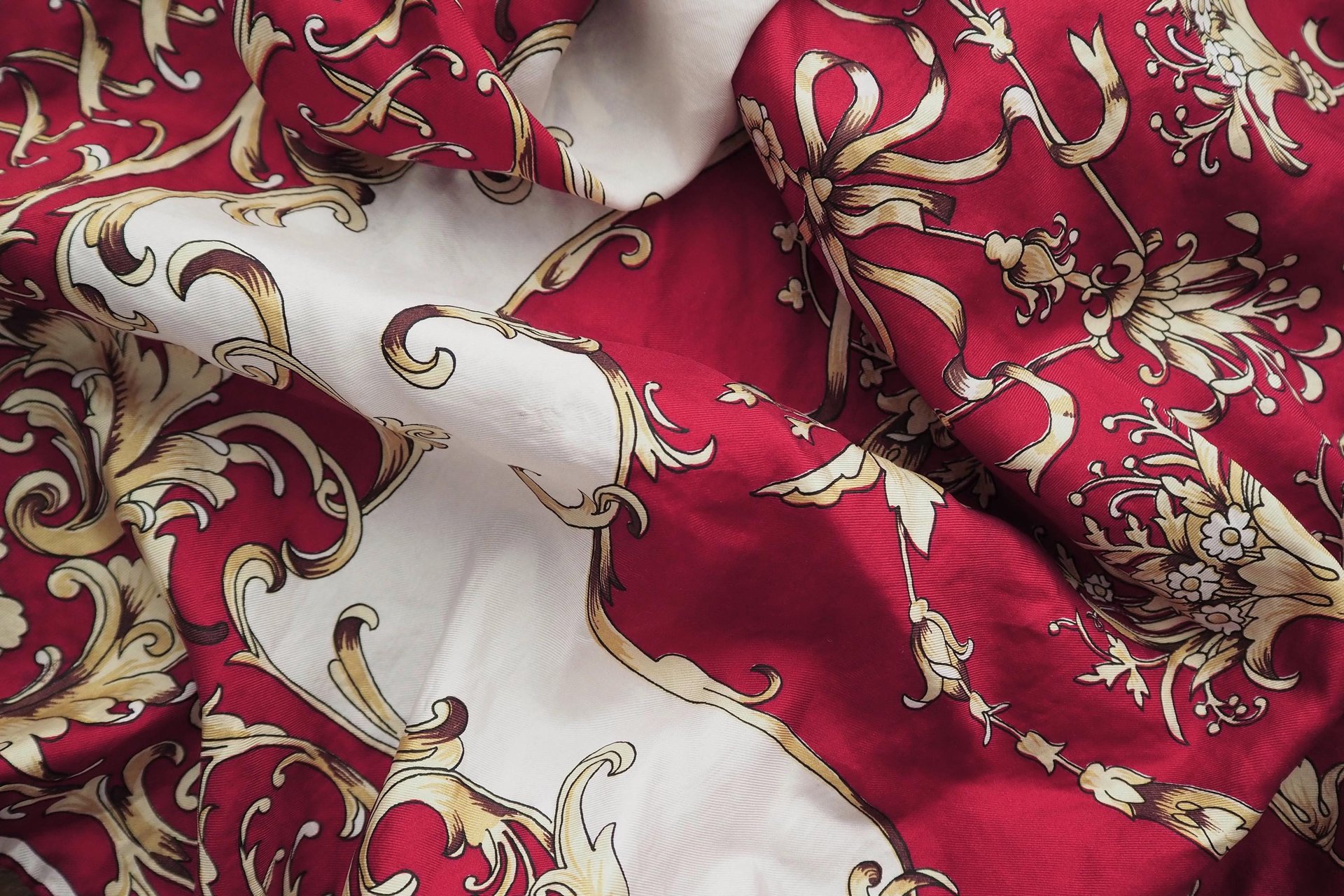 Vintage silk scarf | Baroque silk scarf | Large vintage silk scarf | Red, white and yellow silk scarf | Hand-rolled silk scarf