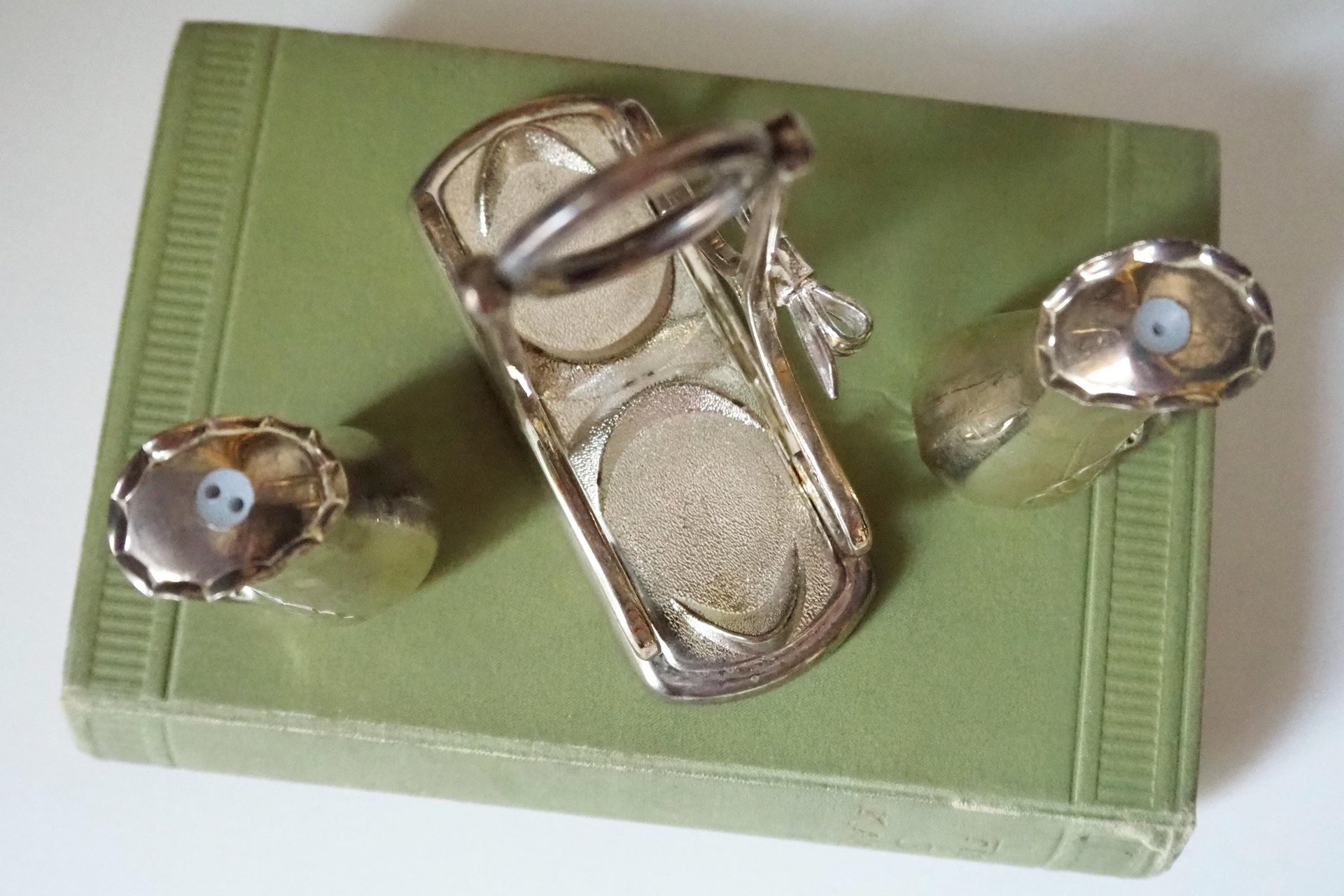 Vintage salt and pepper shakers | Swan salt and pepper shakers | Silver plated salt and pepper shakers | Salt and pepper shaker set