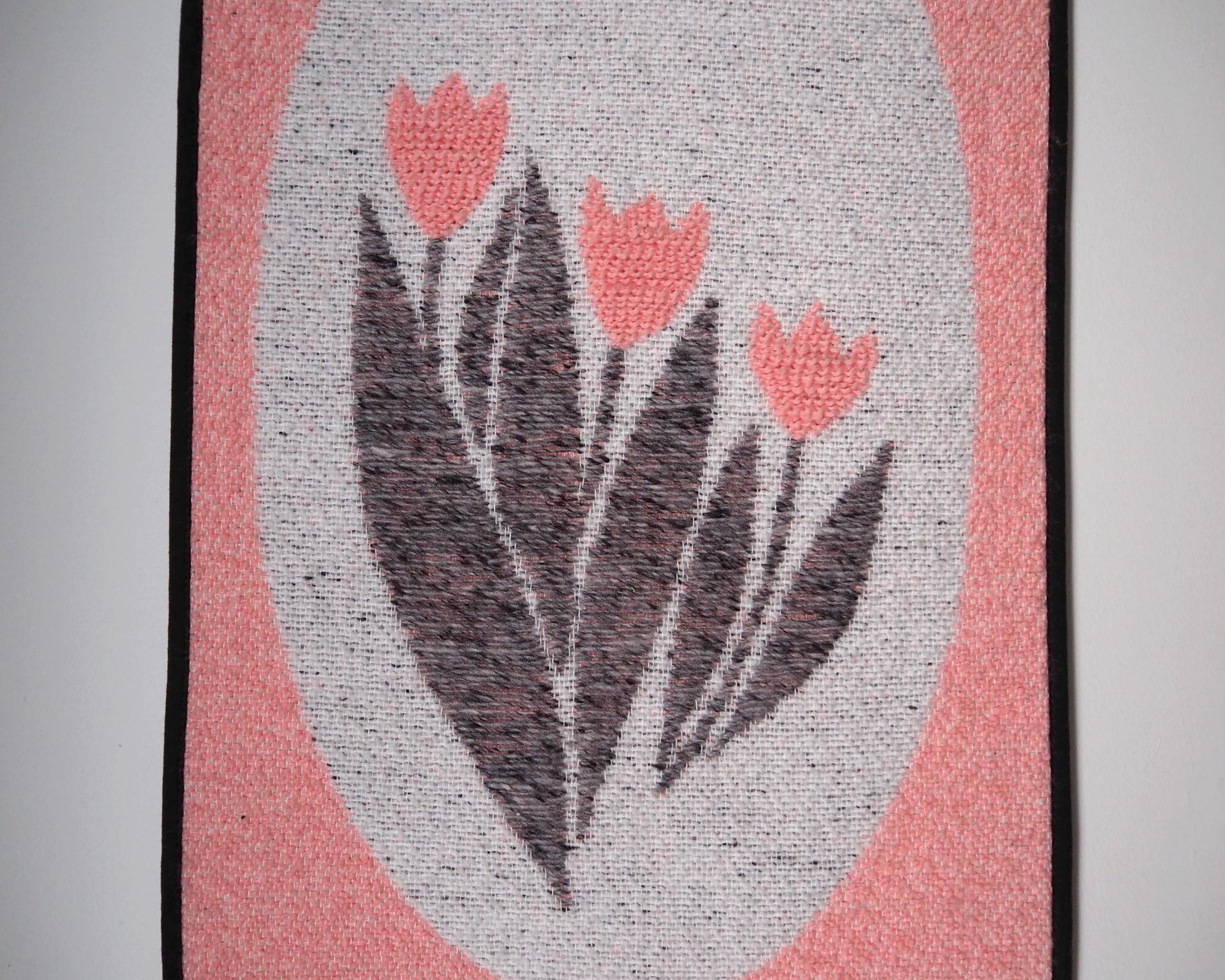 Vintage wall hanging | Pink floral wall hanging | Vintage floral wall hanging | Scandinavian woven textile | Made in Finland