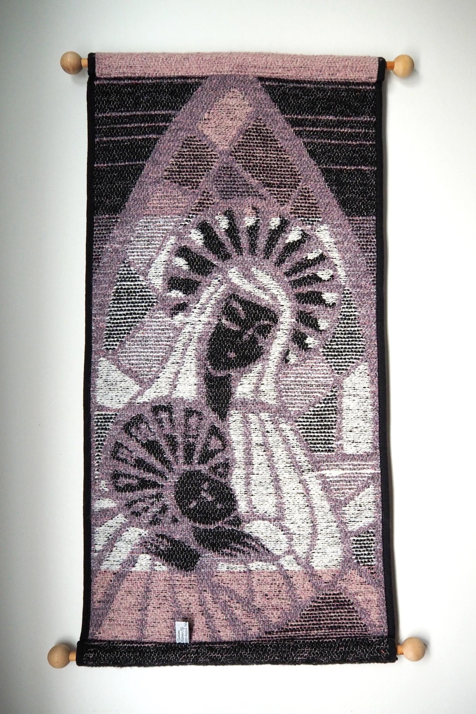 Vintage wall hanging | Religious wall hanging | Vintage religious wall hanging | Scandinavian woven textile | Made in Finland