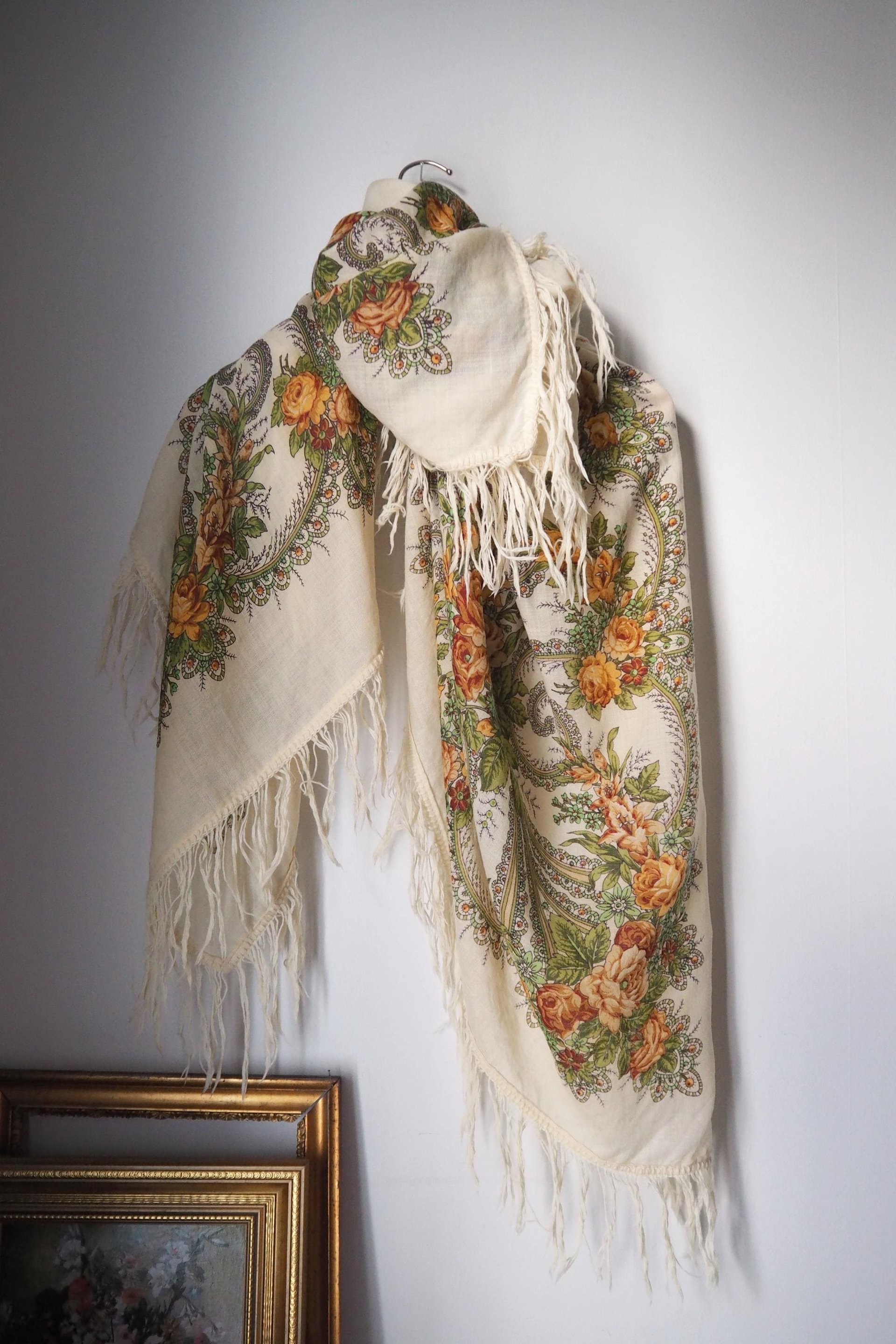 Vintage floral scarf | Large vintage wool scarf | Floral shawl with fringe | Vintage wool shawl | Retro floral scarf | Slavic floral scarf