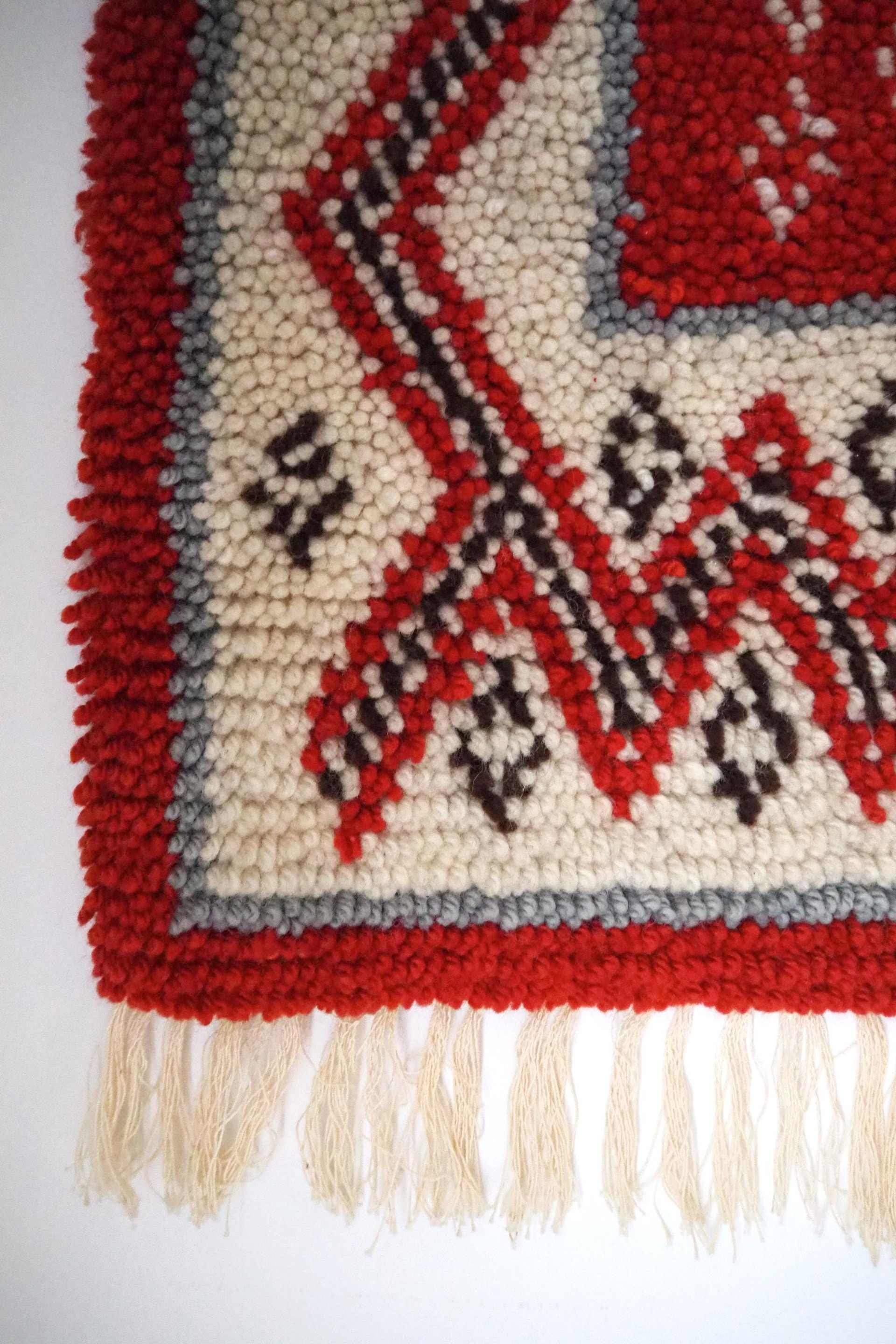 Vintage Rya wall hanging | Scandinavian Rya rug | Woollen vintage wall hanging | Vintage Rya rug | Traditional Scandinavian wall hanging