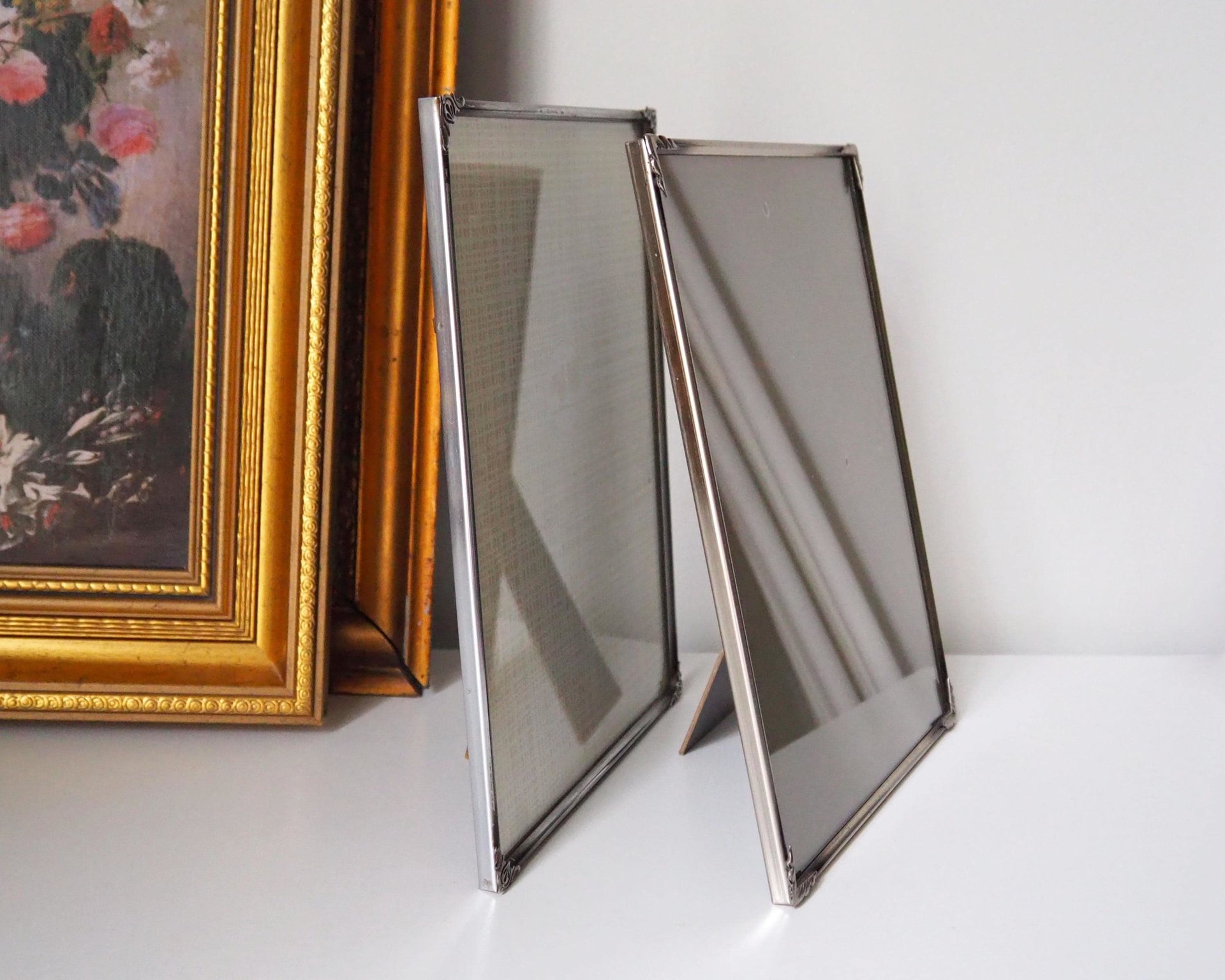 Set of two vintage photo frames | Mismatched photo frames | Vintage silver plated frames | Silver plated picture frames | Vintage frames