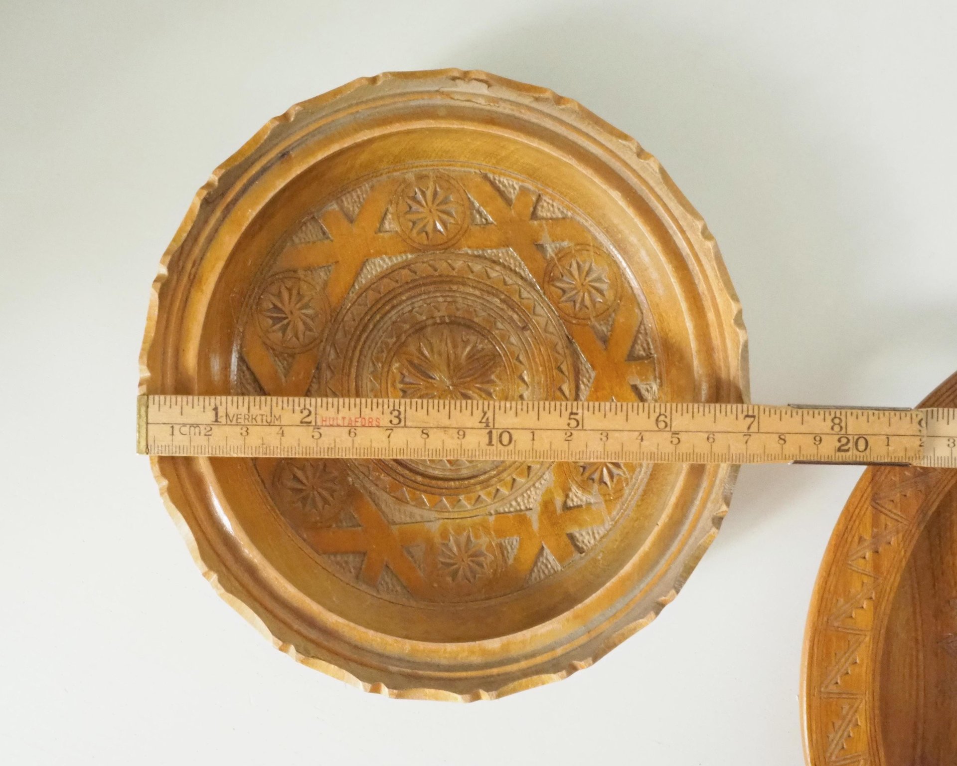 Vintage wooden bowls | Hand carved wooden plates | Ornamented wooden bowls | Handmade vintage wood bowls | Vintage wood bowls