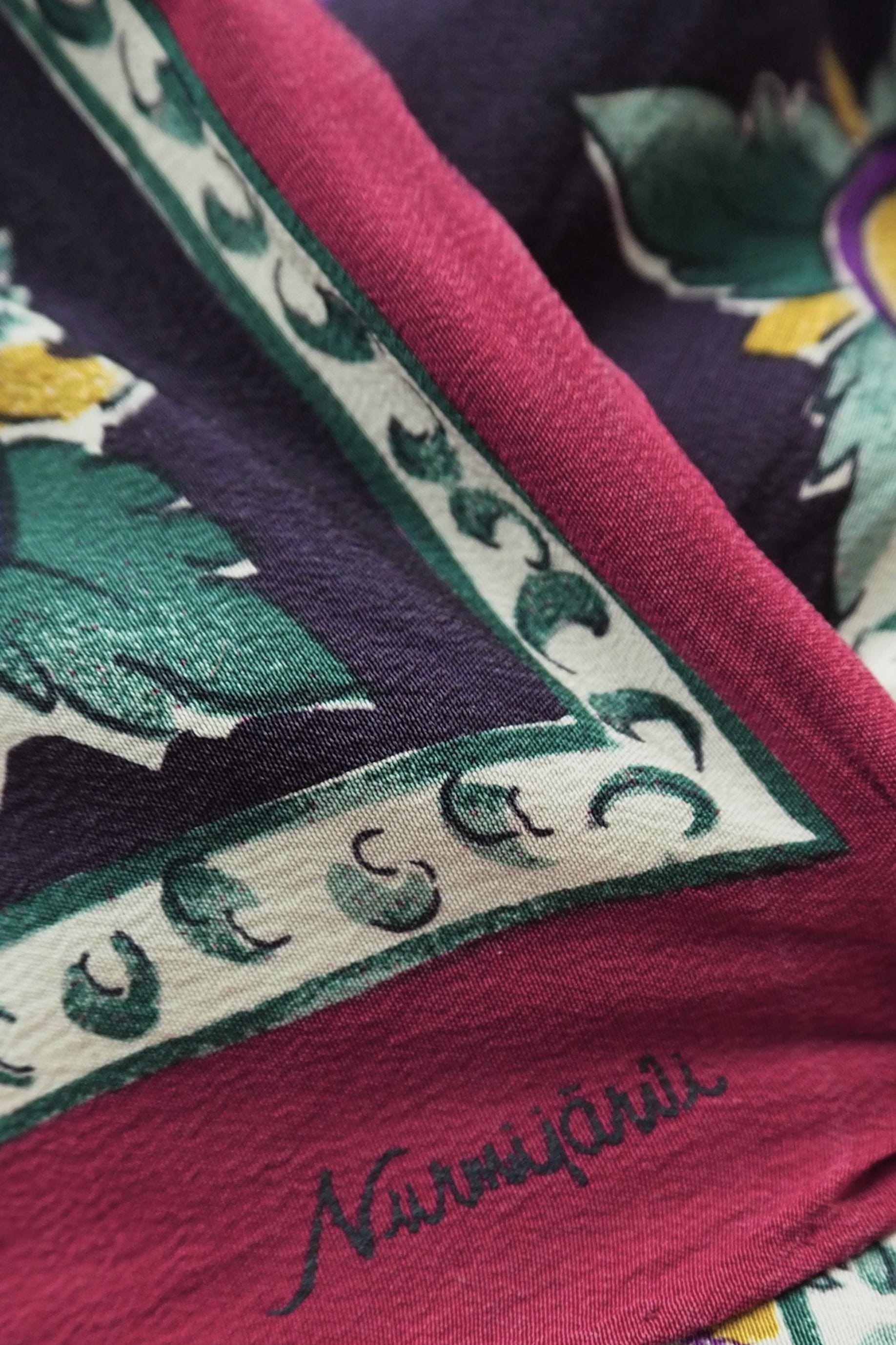 Vintage silk scarf | Purple silk scarf | Large vintage silk scarf | Made in Finland | Finnish silk scarf | Purple scarf
