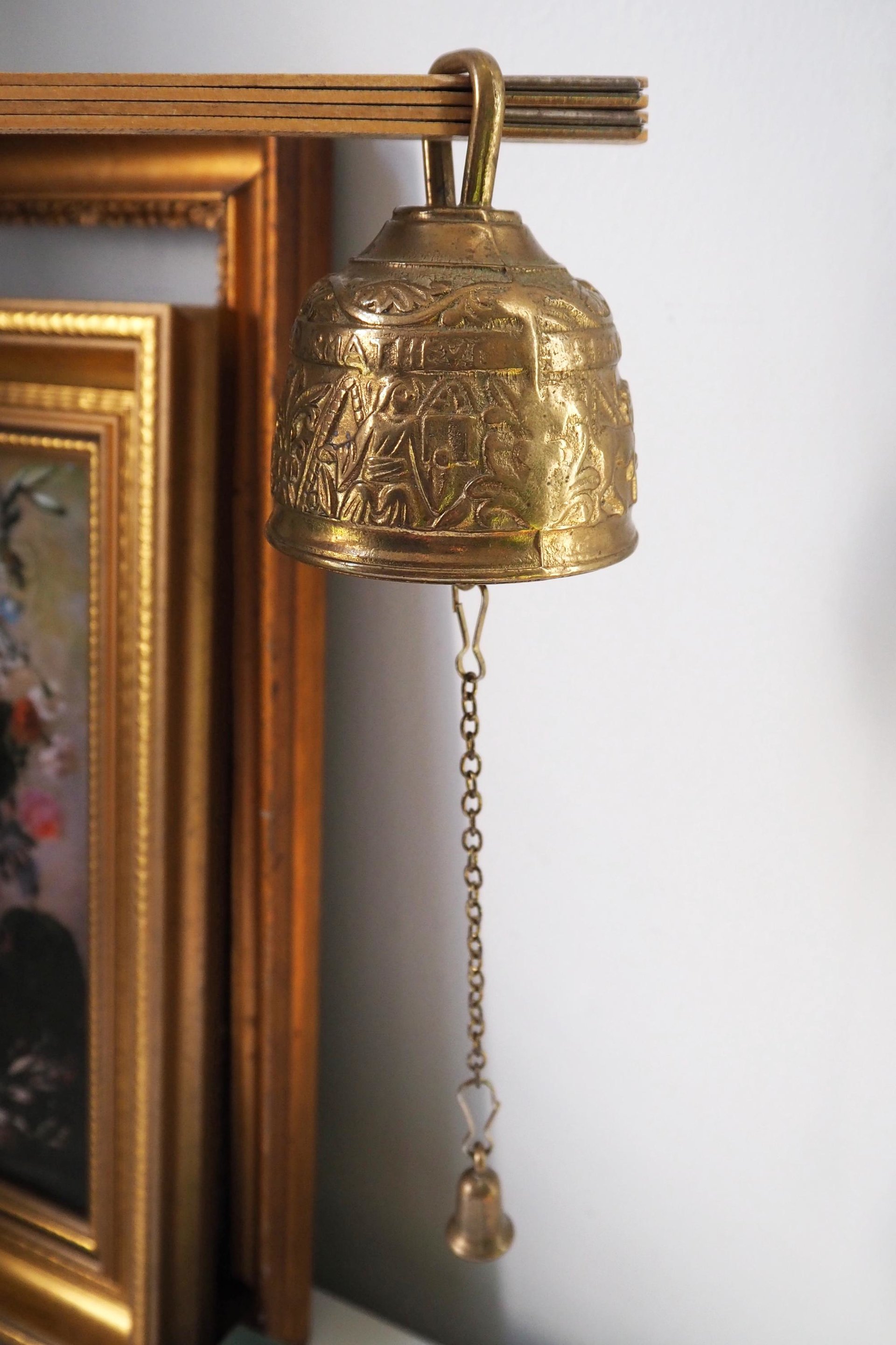 Vintage brass hanging bell | Brass hanging bell | Brass dinner bell | Vintage hanging bell | Vintage brass bell