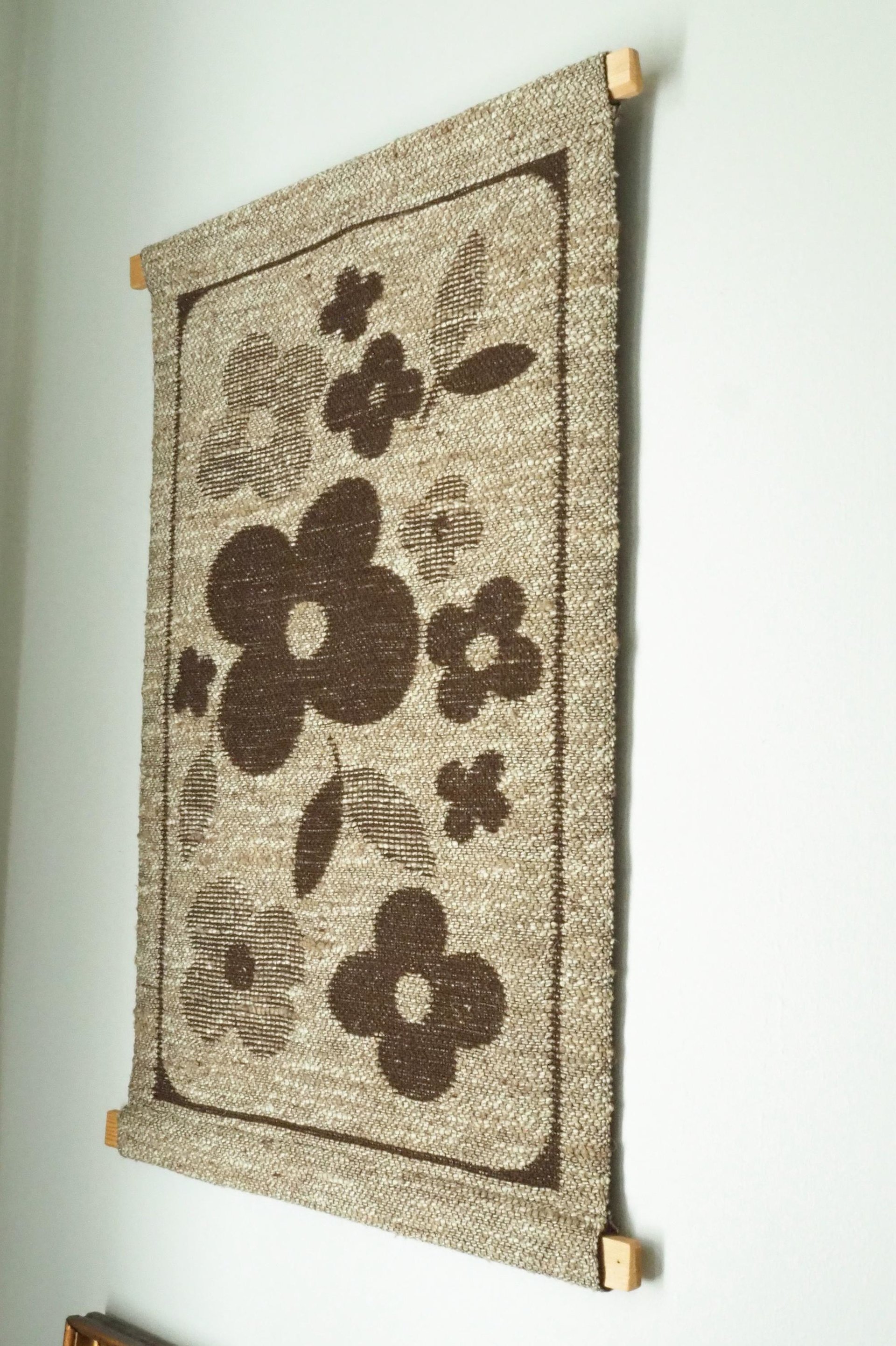 Vintage wall hanging | Floral wall tapestry | Retro wall hanging | Scandinavian wall hanging | Brown and beige wall hanging
