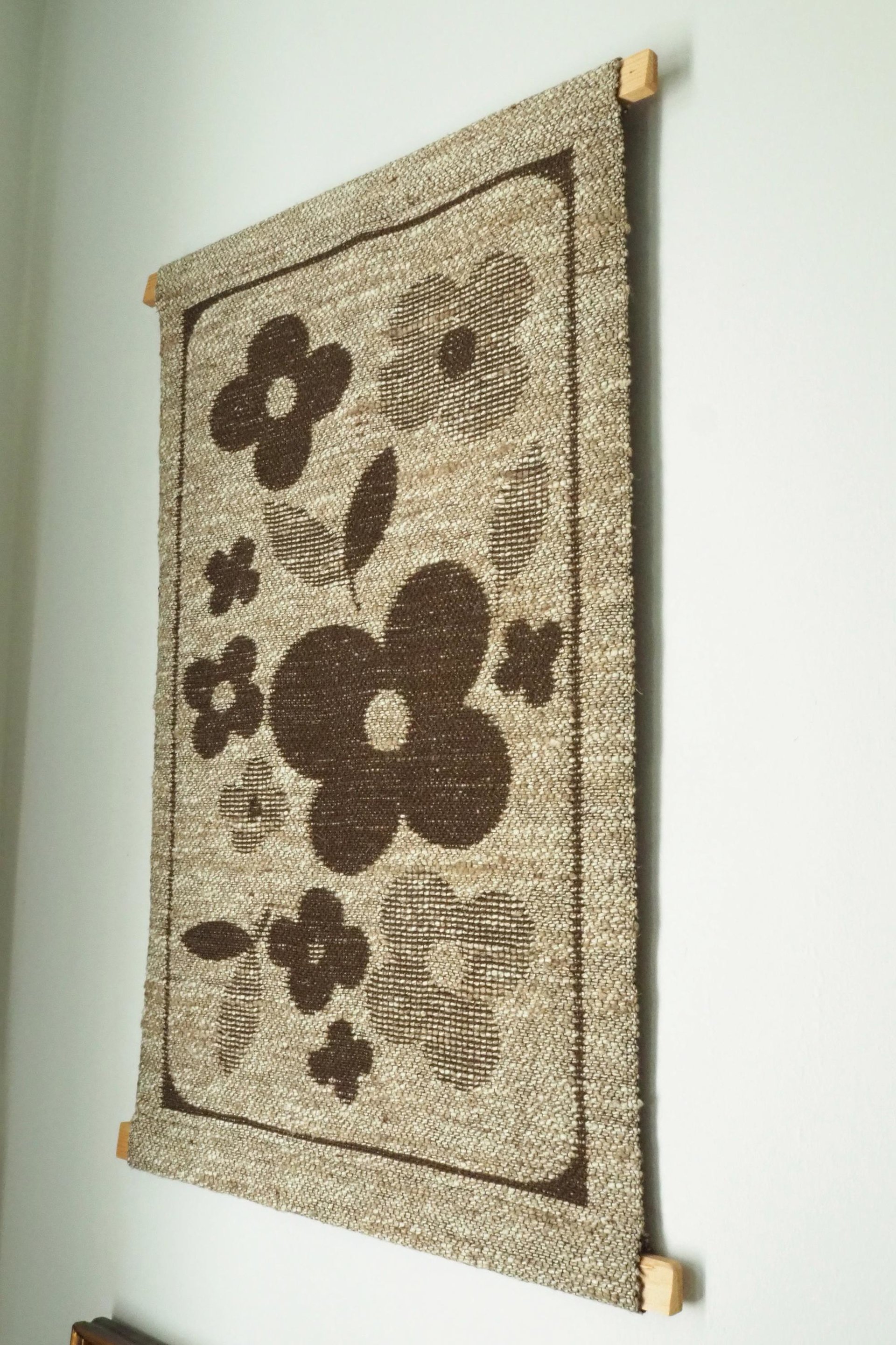 Vintage wall hanging | Floral wall tapestry | Retro wall hanging | Scandinavian wall hanging | Brown and beige wall hanging