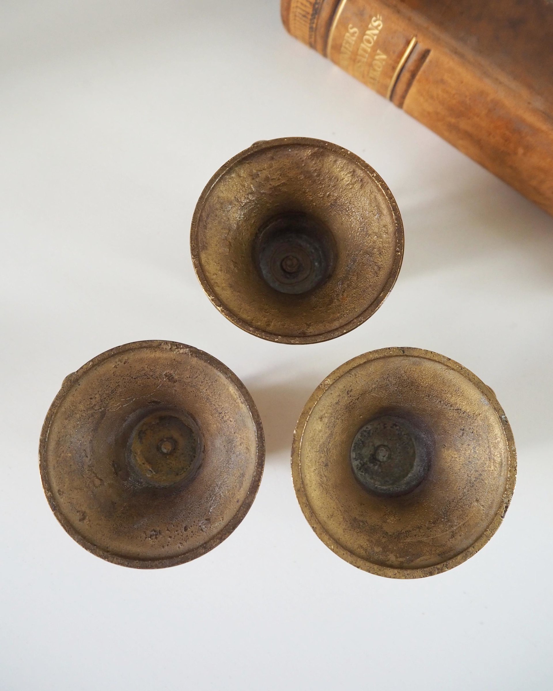 Set of three vintage brass candlestick holders | Matching candlestick holders | Vintage brass candle holders | Vintage candle holder set