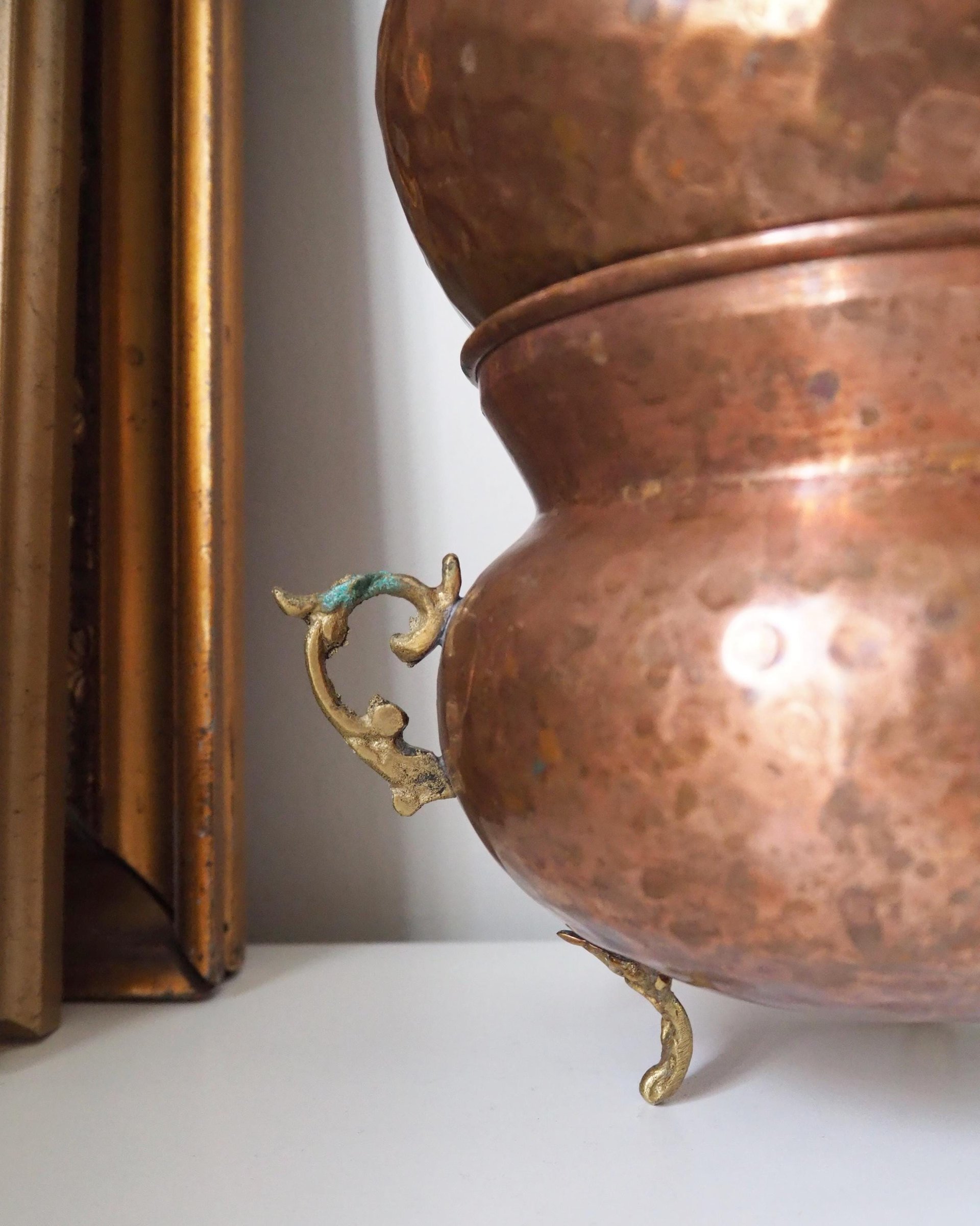 Set of two vintage copper planters | Mismatched copper planters | Round copper planters | Vintage copper planters | Hanging planter