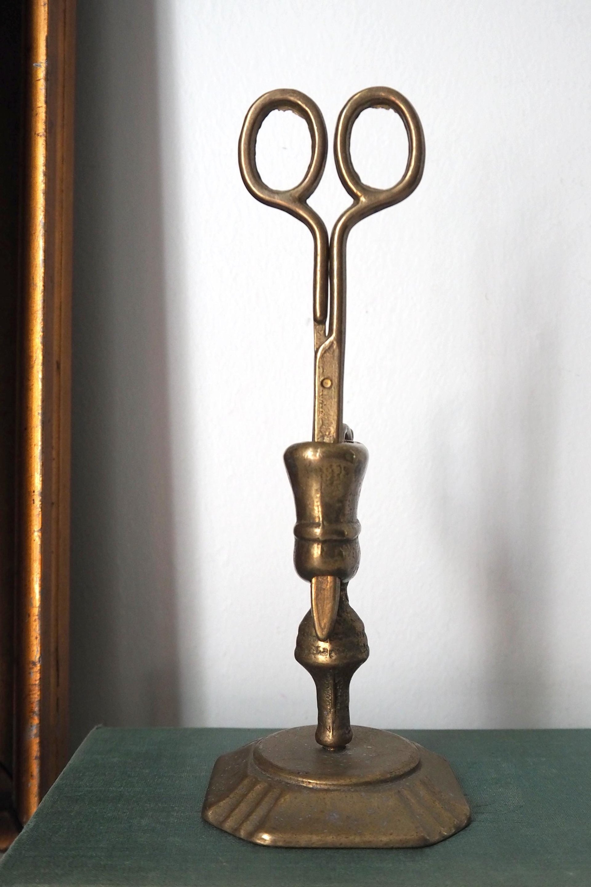 Vintage candle scissors | Brass candlewick scissors with stand | Brass candle scissors | Brass candle snuffer and trimmer
