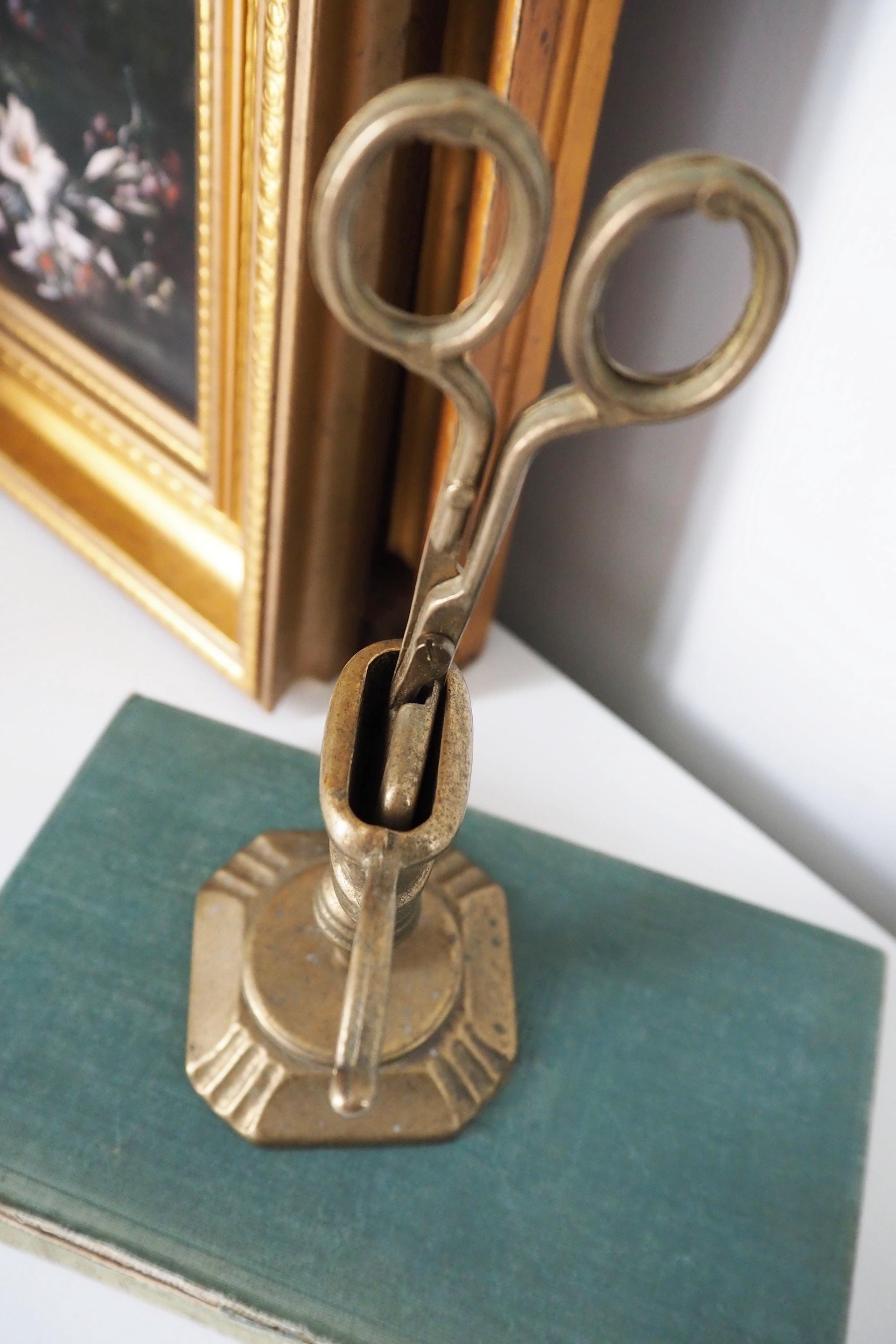 Vintage candle scissors | Brass candlewick scissors with stand | Brass candle scissors | Brass candle snuffer and trimmer