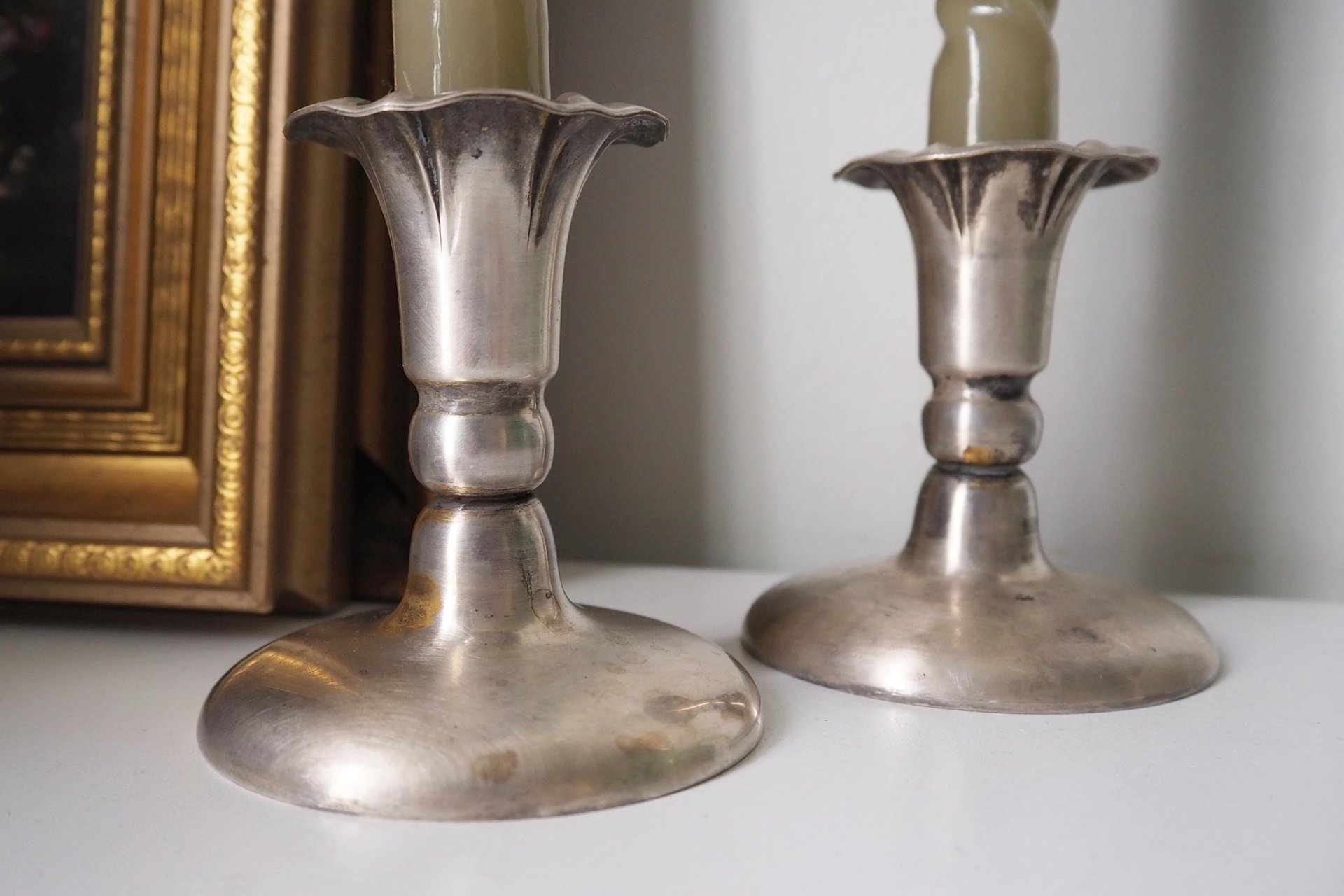 Set of two vintage candlestick holders | Silver plated candlestick holders | Simple silver tone candlestick holders | Vintage candle holders