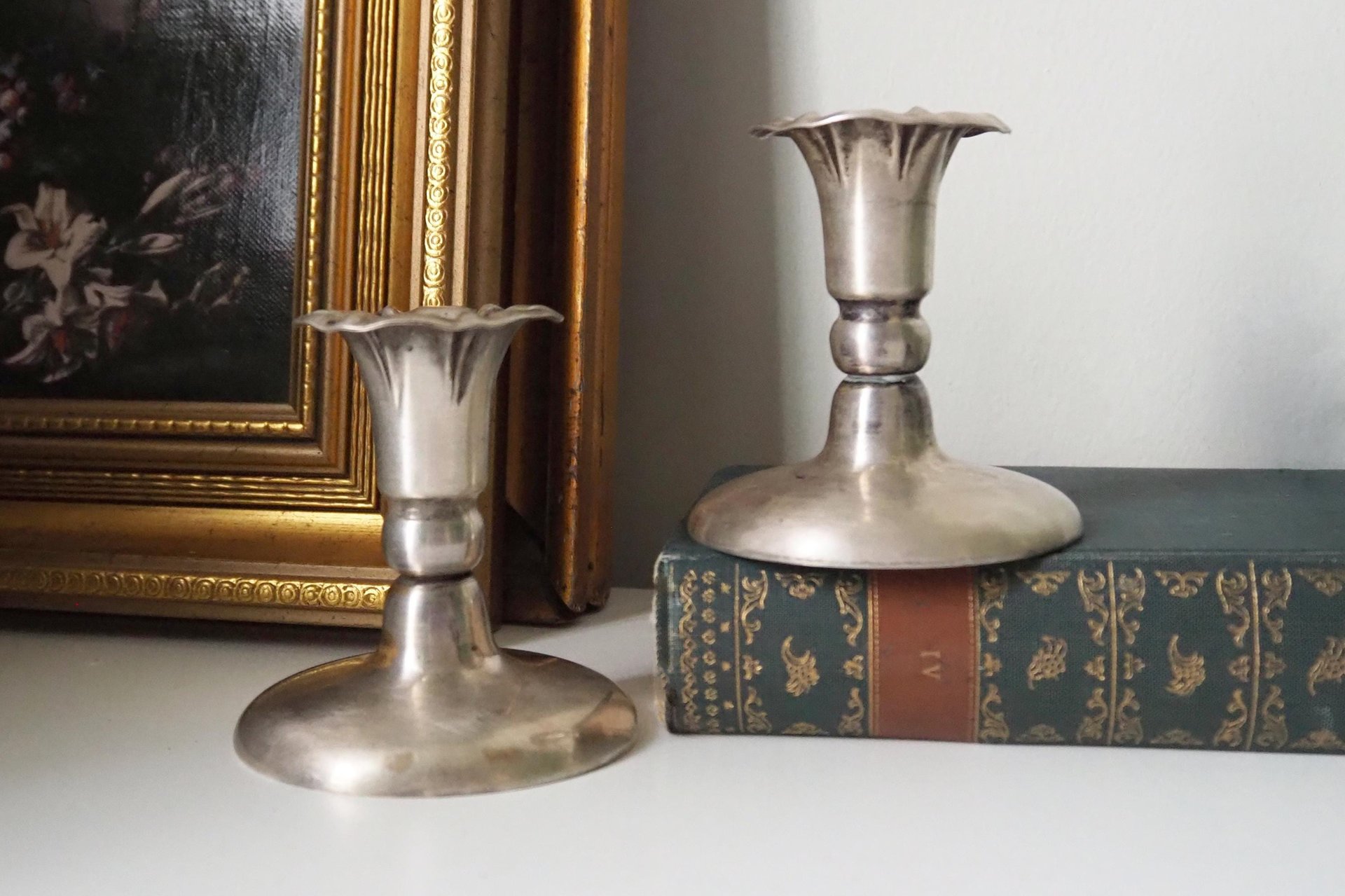 Set of two vintage candlestick holders | Silver plated candlestick holders | Simple silver tone candlestick holders | Vintage candle holders