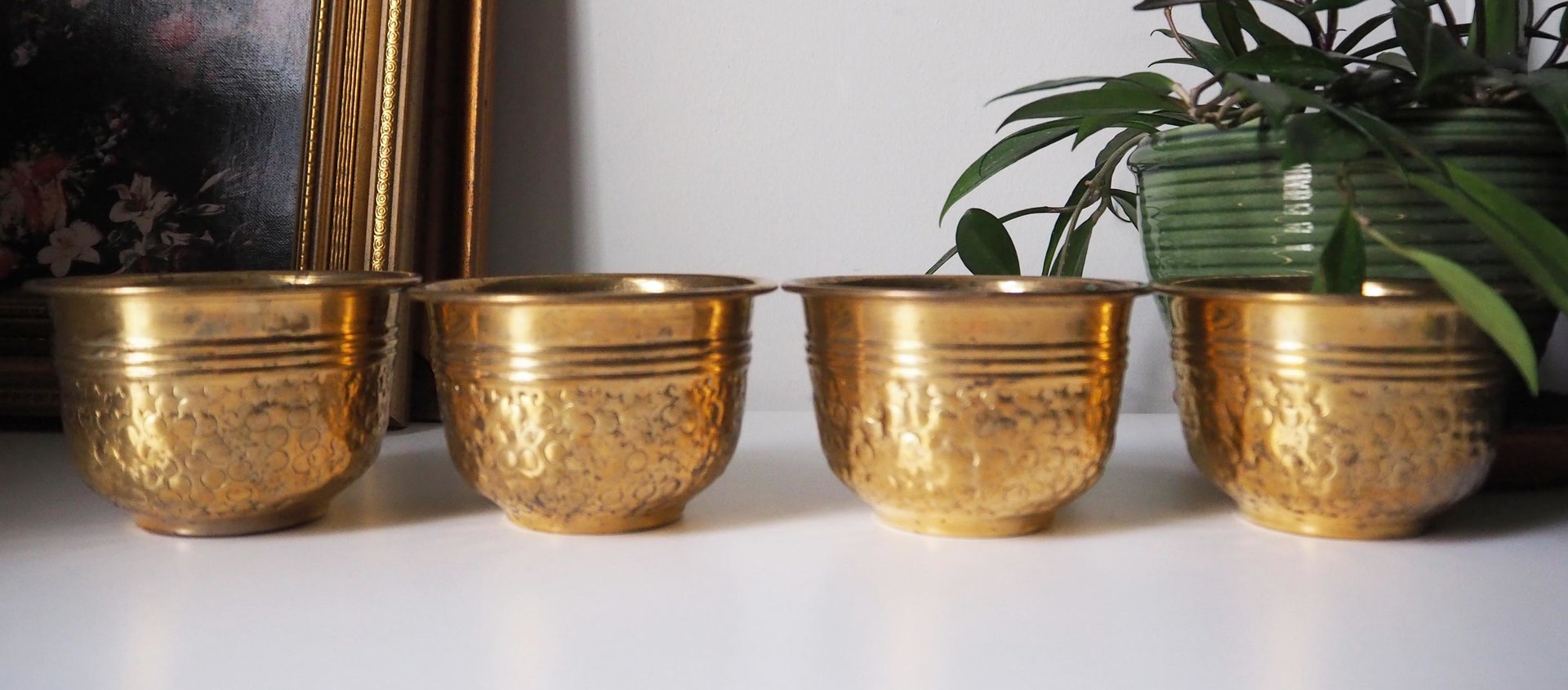 Set of four vintage planters | Small matching brass planters | Vintage brass planters | Round vintage planters | Vintage planters