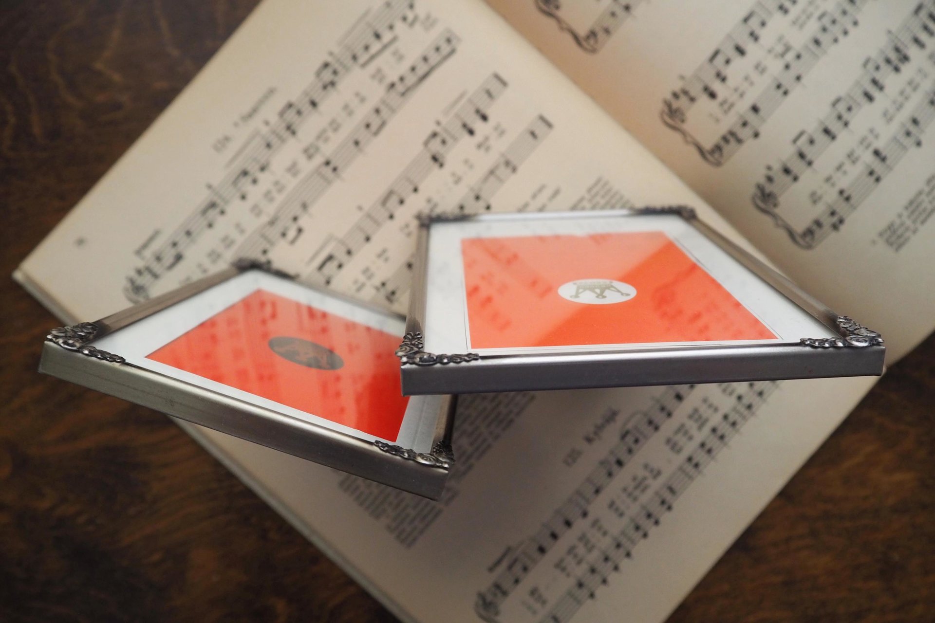 Set of two vintage silver plated photo frames | Small silver plated photo frames | Vintage picture frames | Matching frames