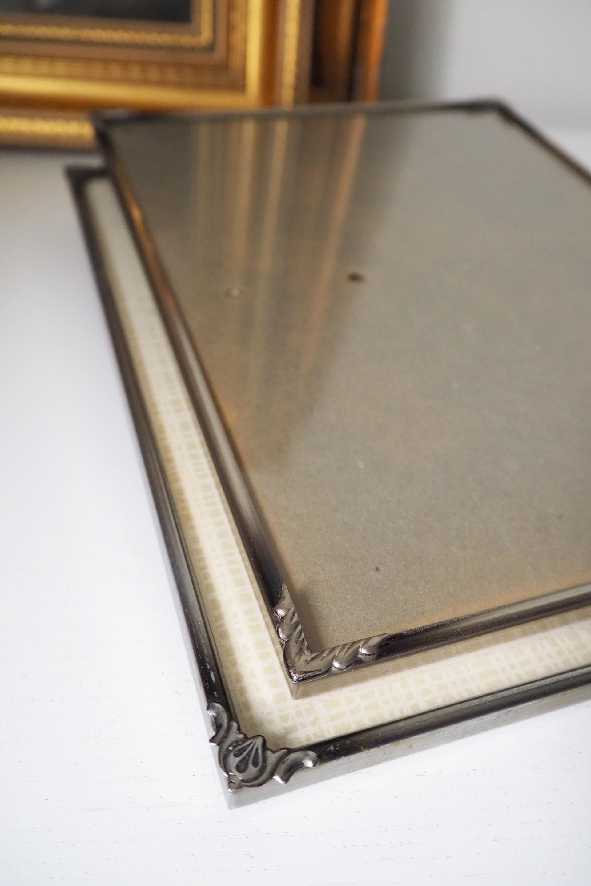 Set of two vintage photo frames | Mismatched photo frames | Vintage silver plated frames | Silver plated picture frames | Vintage frames