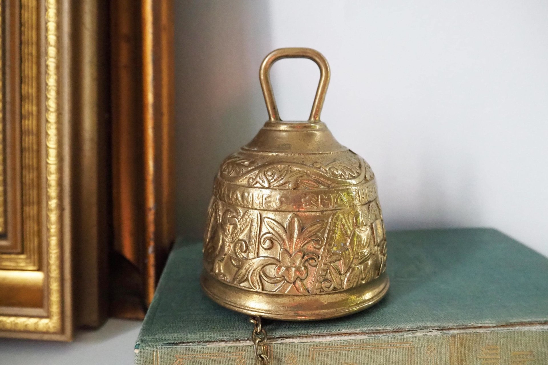Vintage brass hanging bell | Brass hanging bell | Brass dinner bell | Vintage hanging bell | Vintage brass bell