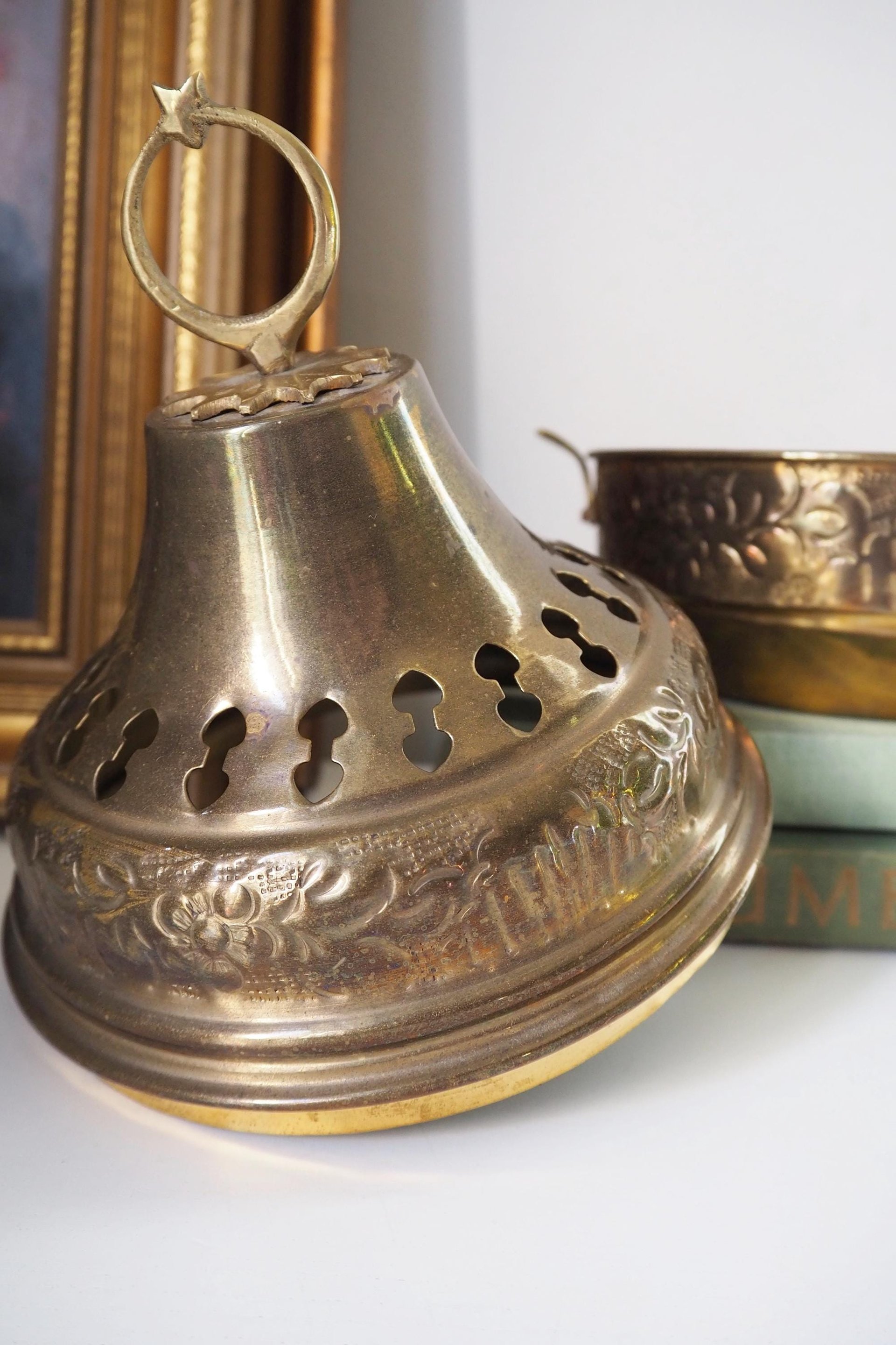 Vintage brass pomander | Vintage brass potpourri box | Large brass pomander | Brass home decor | Pierced brass box