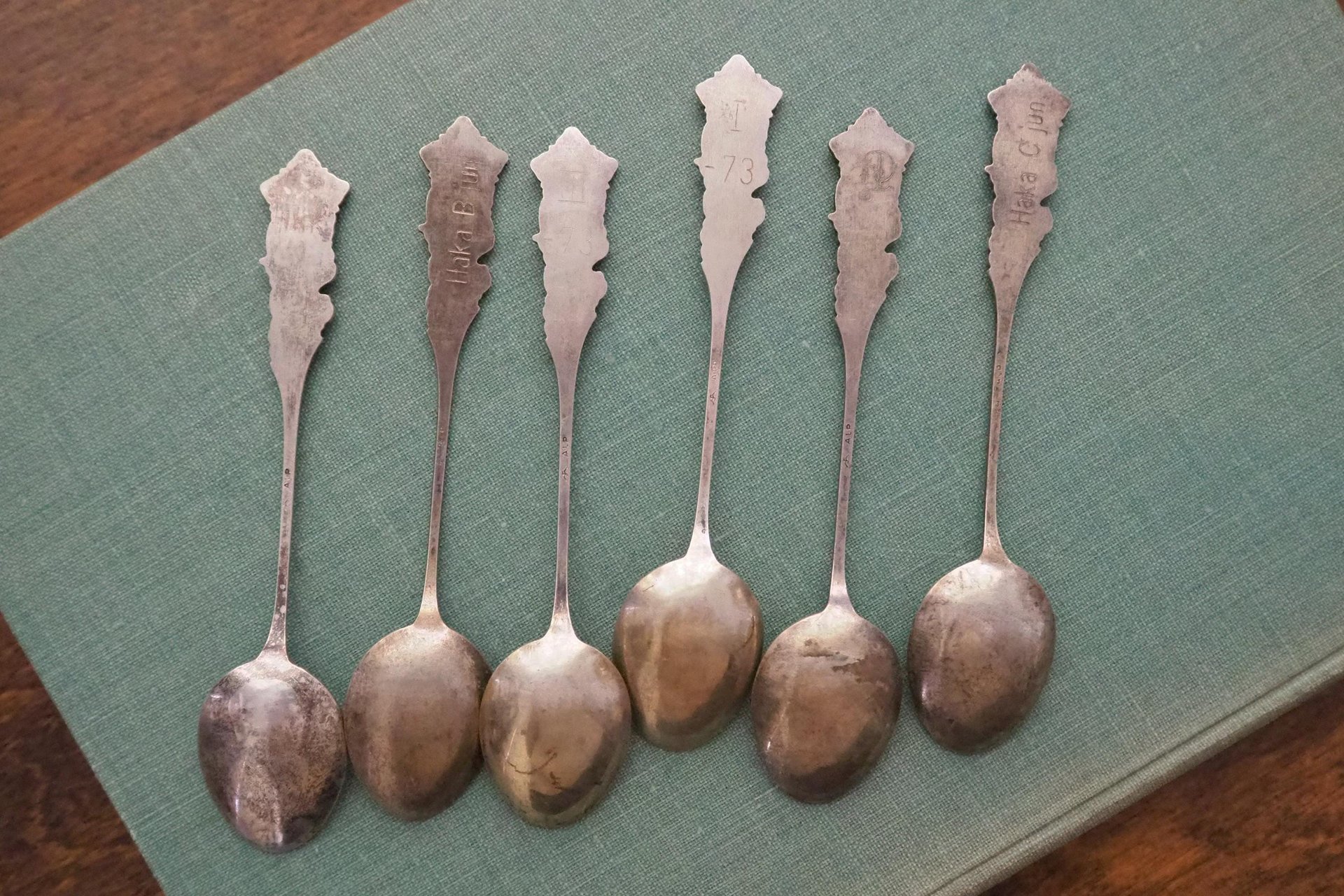 Set of six small vintage teaspoons | Vintage alpacca silver coffee spoons | Matching spoons | Floral teaspoon set | Vintage alpacca spoons