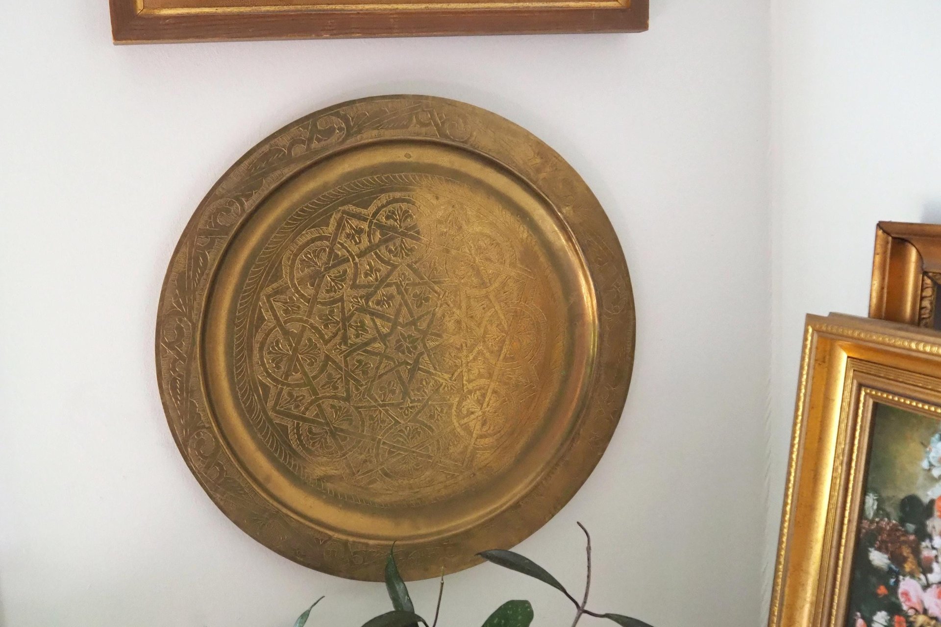 Vintage brass tray | Large brass wall plate | Vintage brass wall plate | Etched brass tray | Large etched brass wall plate