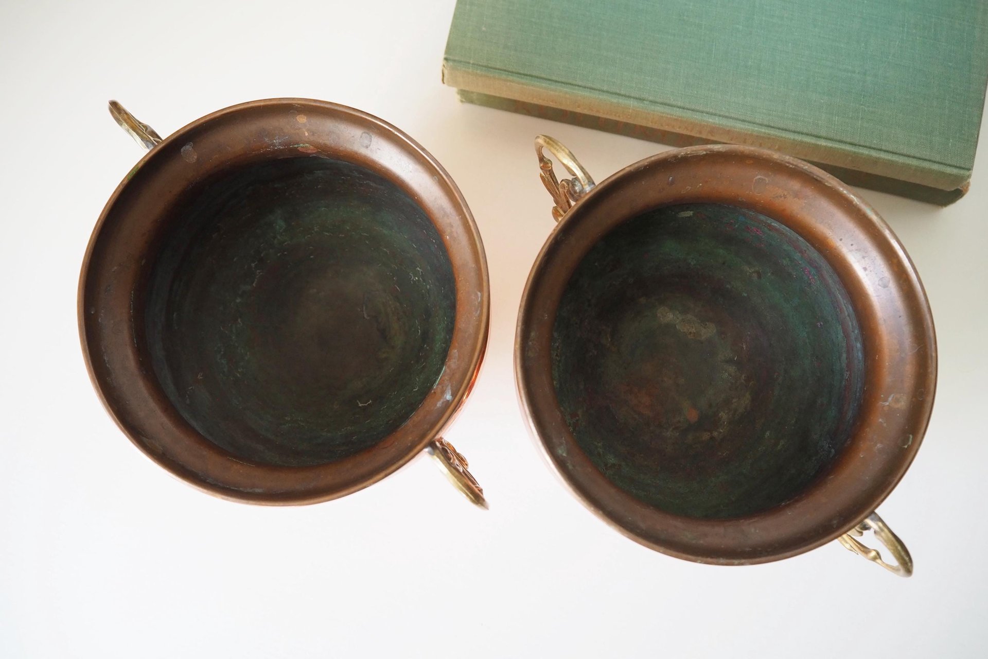 Set of two vintage copper planters | Vintage footed bowls | Matching copper planters | Vintage footed planters | Vintage planters