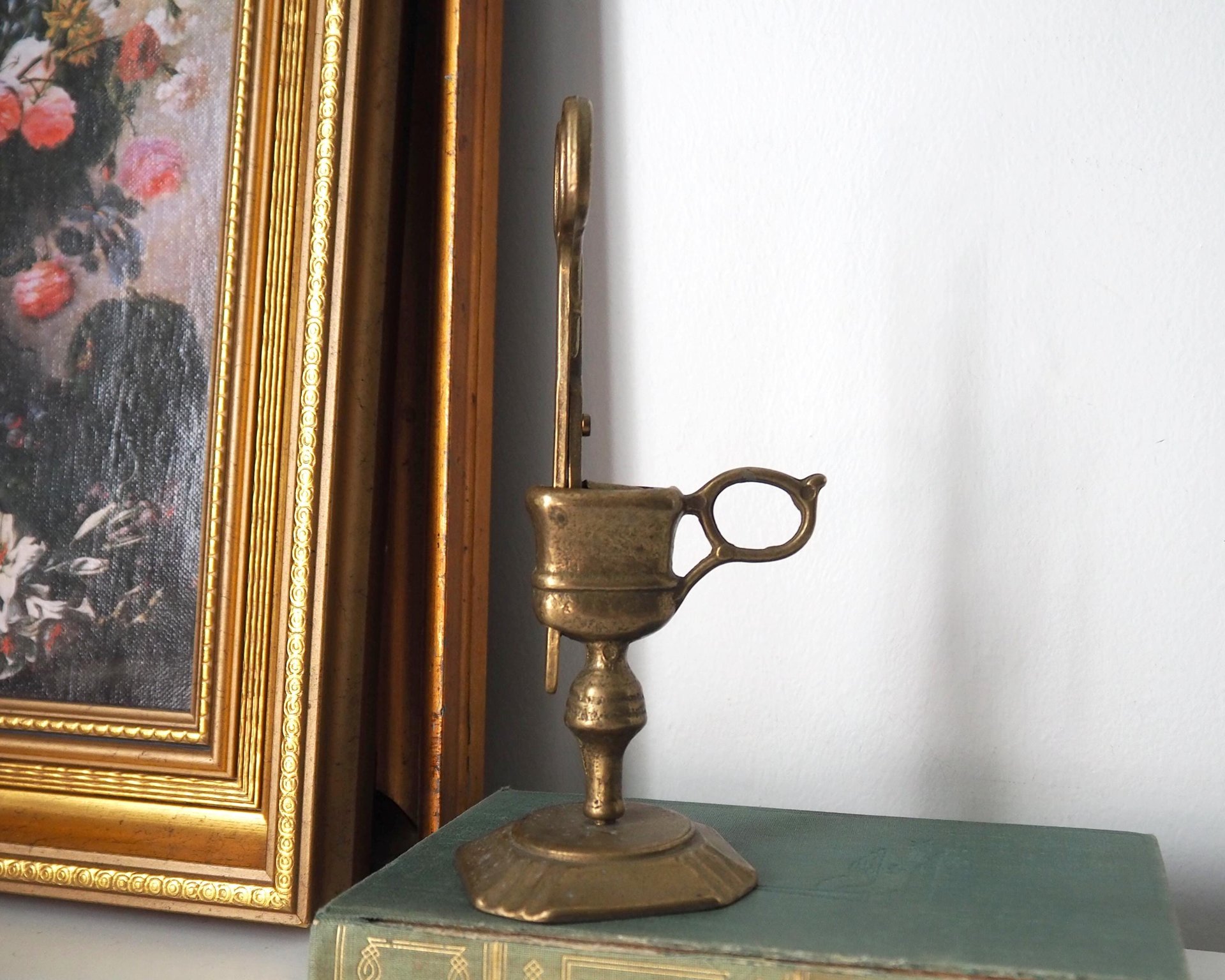 Vintage candle scissors | Brass candlewick scissors with stand | Brass candle scissors | Brass candle snuffer and trimmer